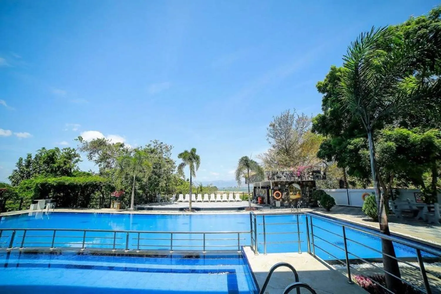 Swimming pool in Centauria Wild Resort