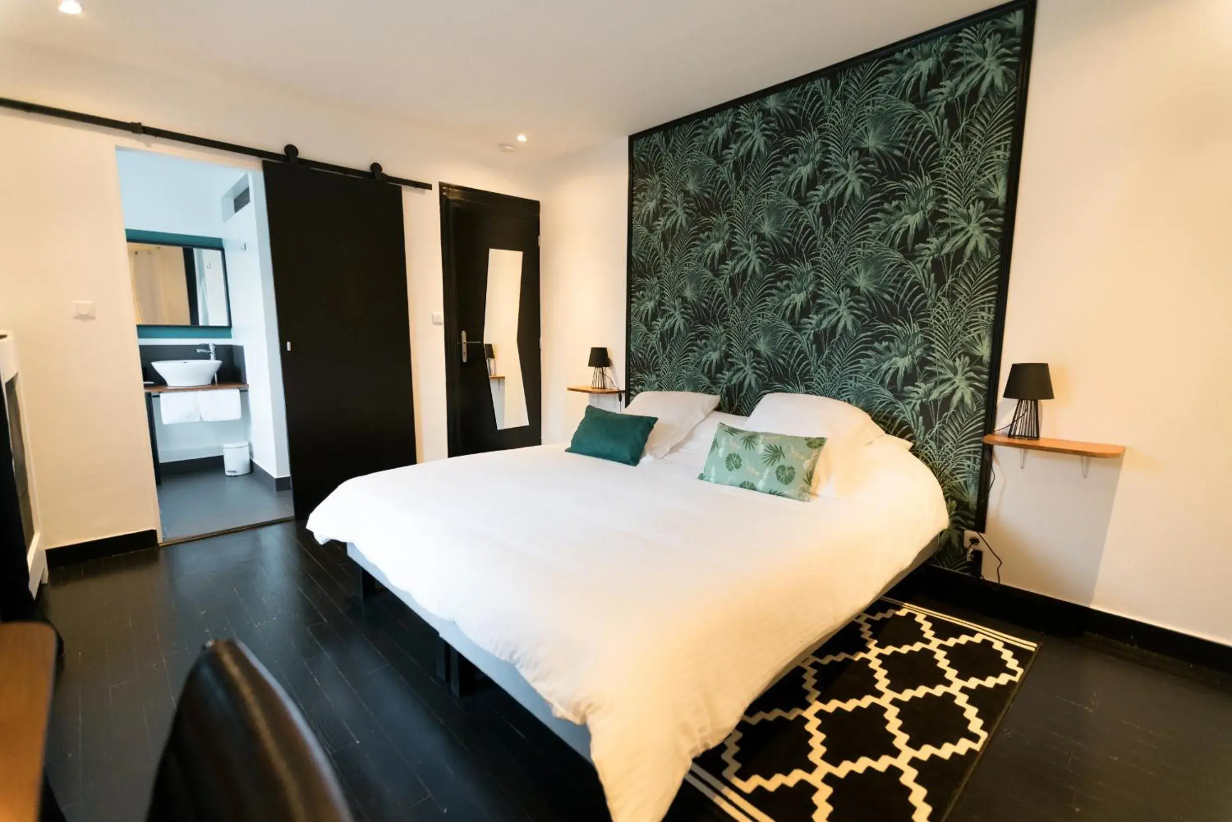 Deluxe Double Room with Private Bathroom in Mont B&B Deluxe Double Room with Private Bathroom in Mont B&B