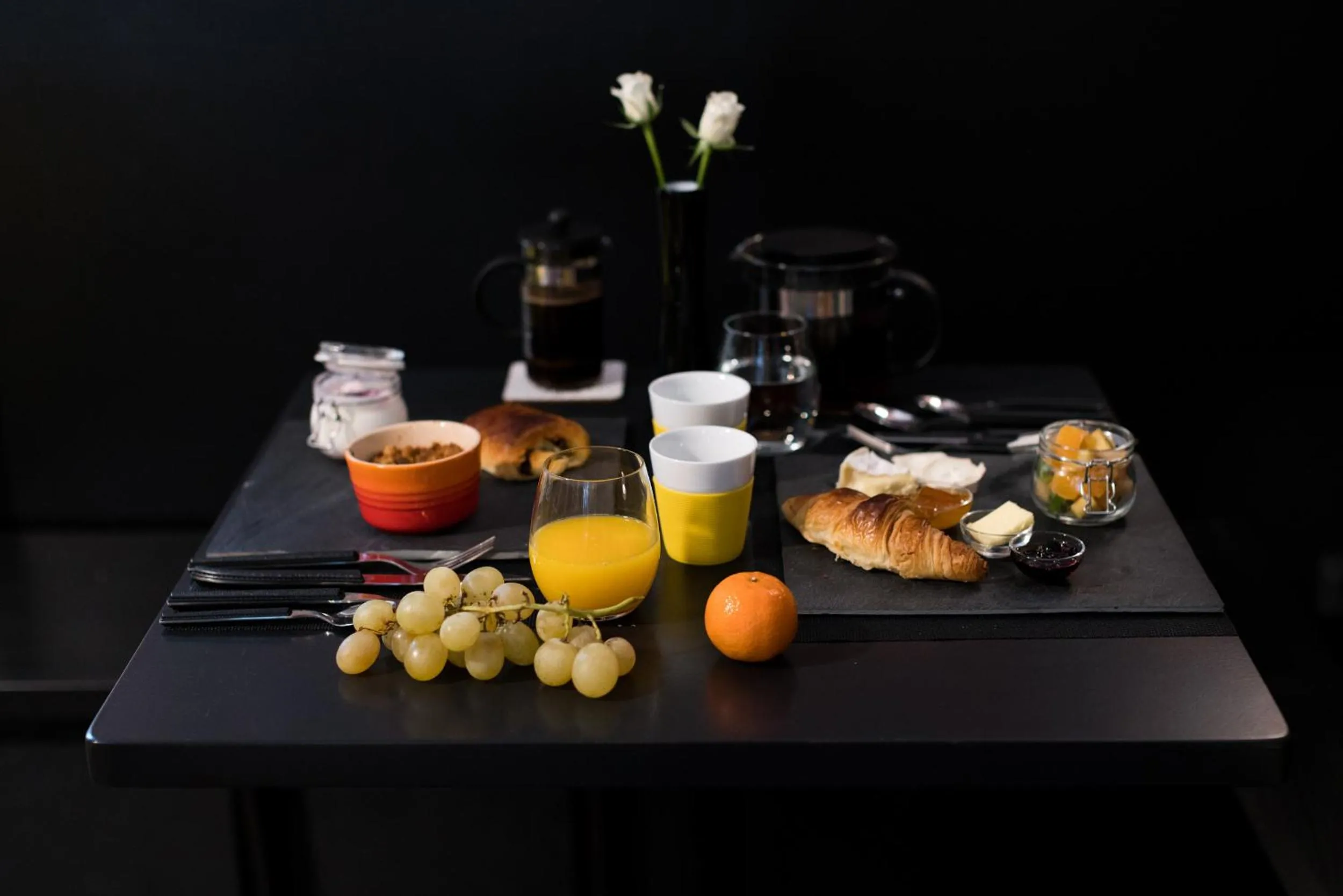 Continental breakfast in Mont B&B