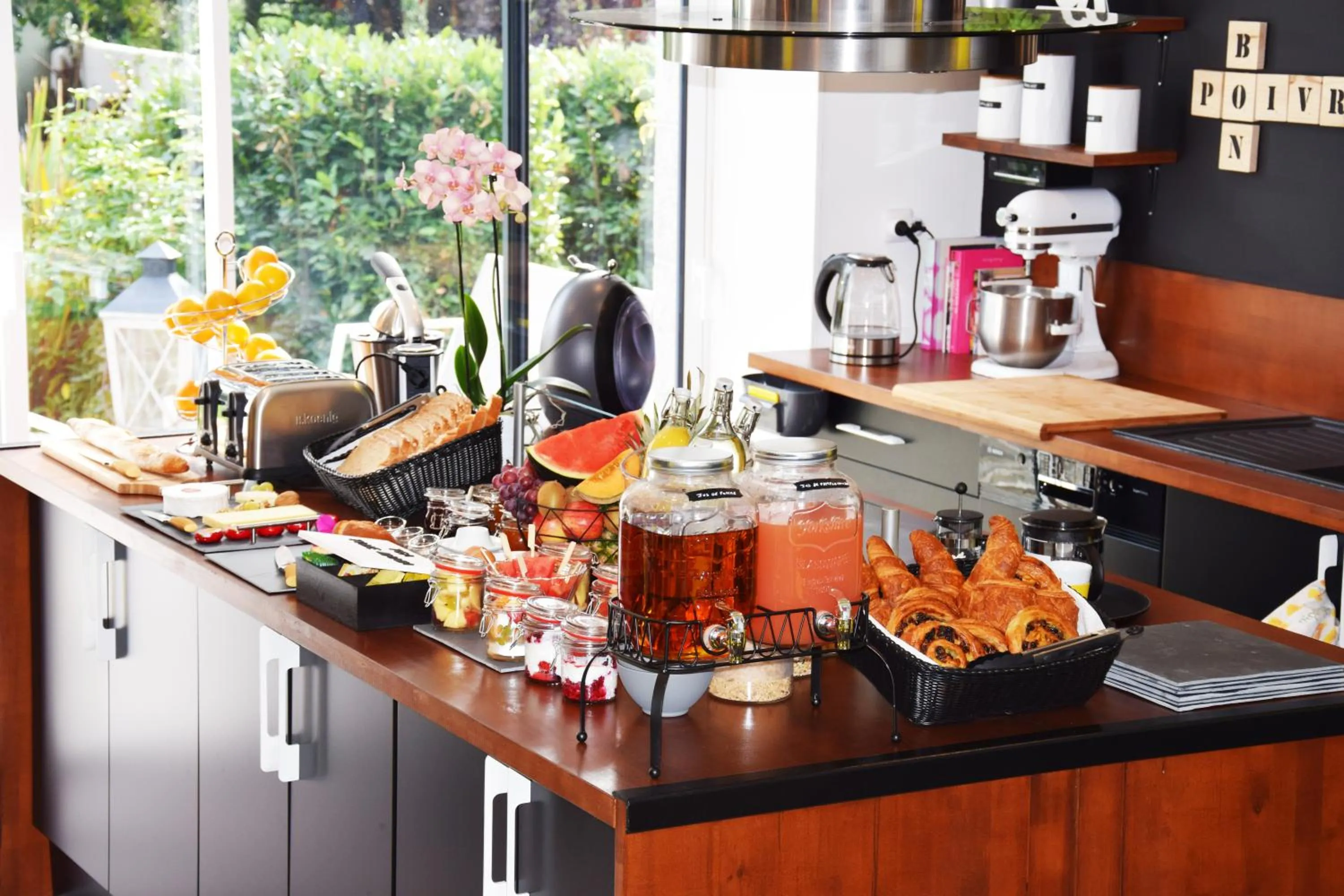 Restaurant/places to eat in Mont B&B