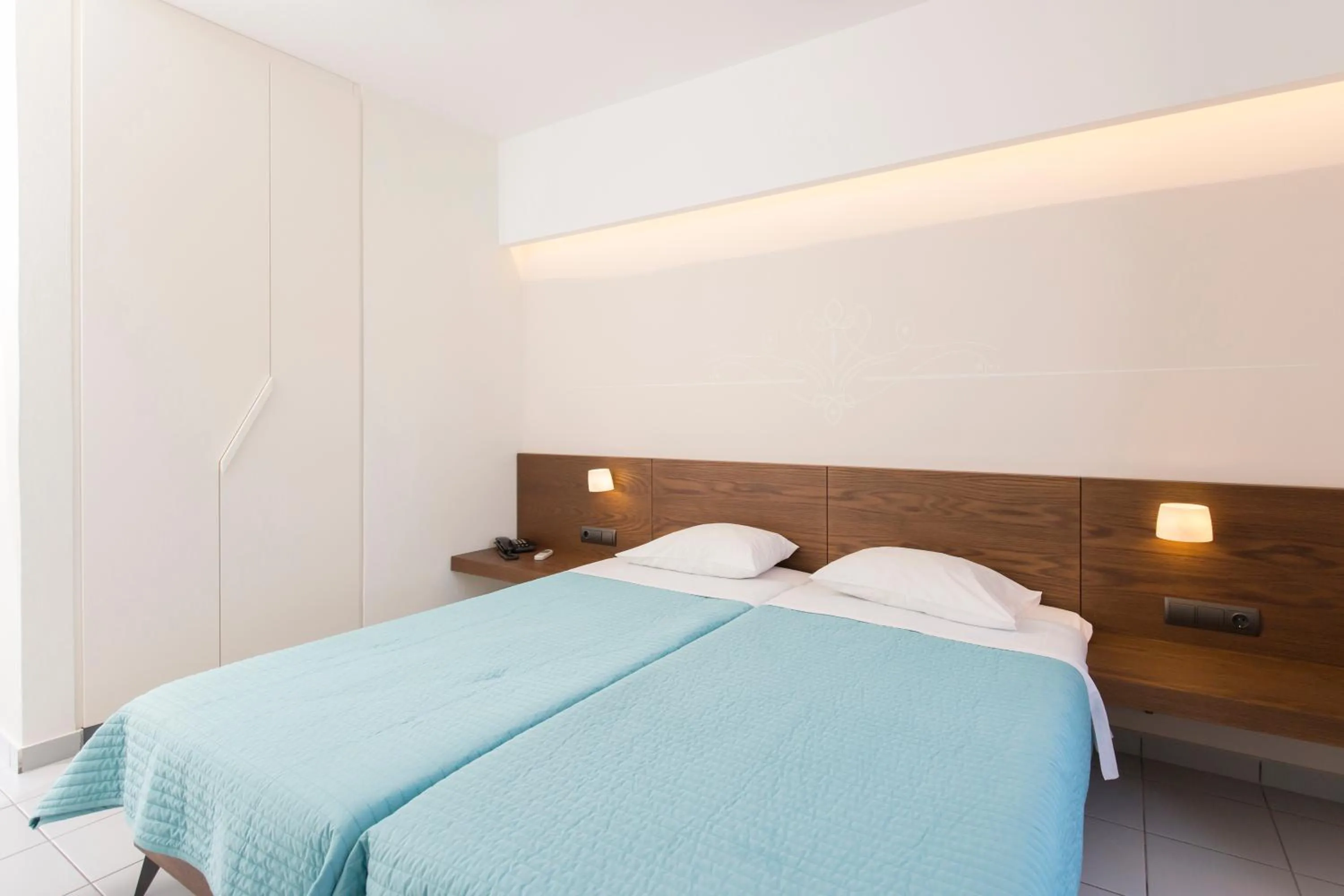 Photo of the whole room in Long Beach Kokkari Samos