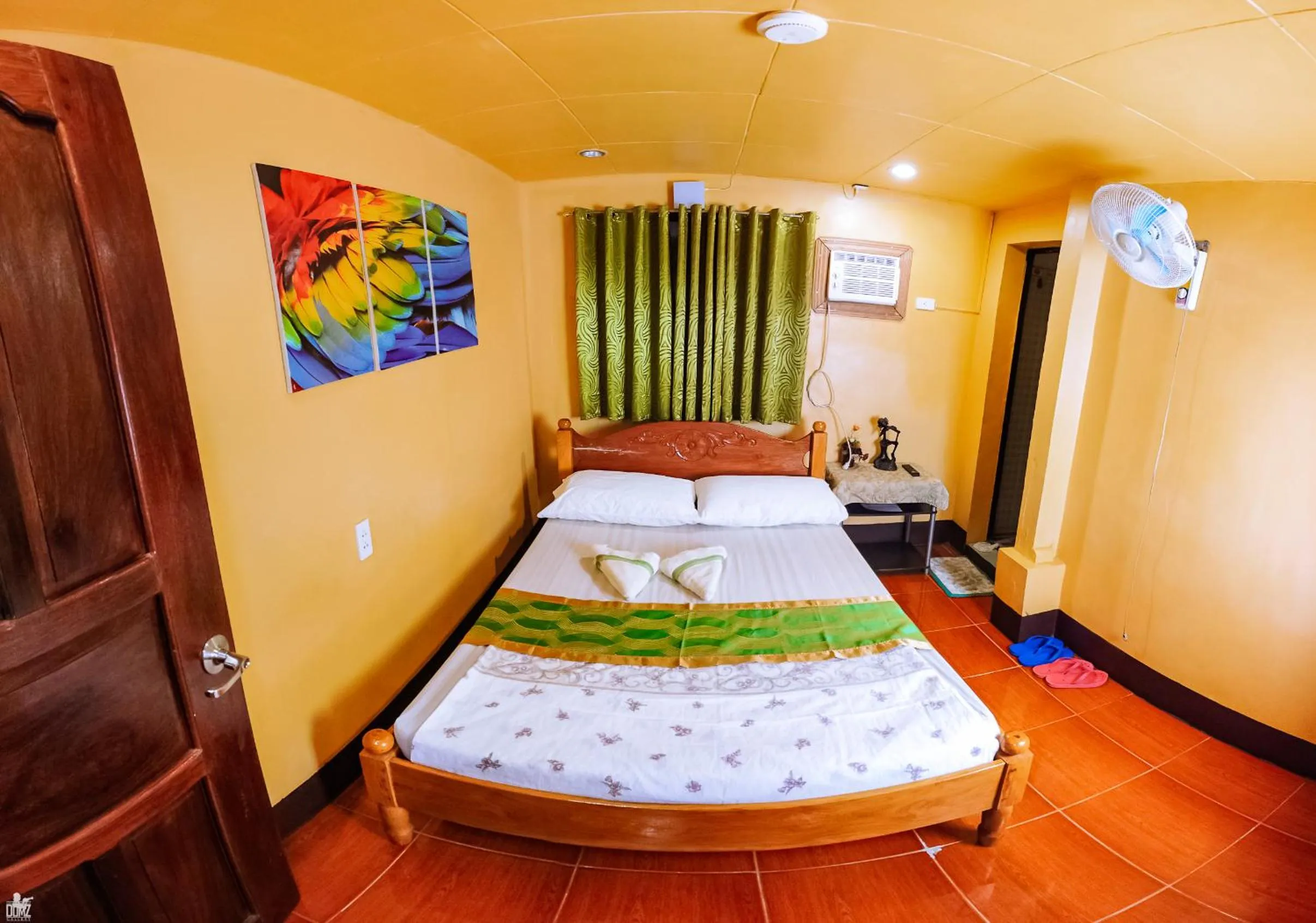 Photo of the whole room, Bed in Apo Pension House