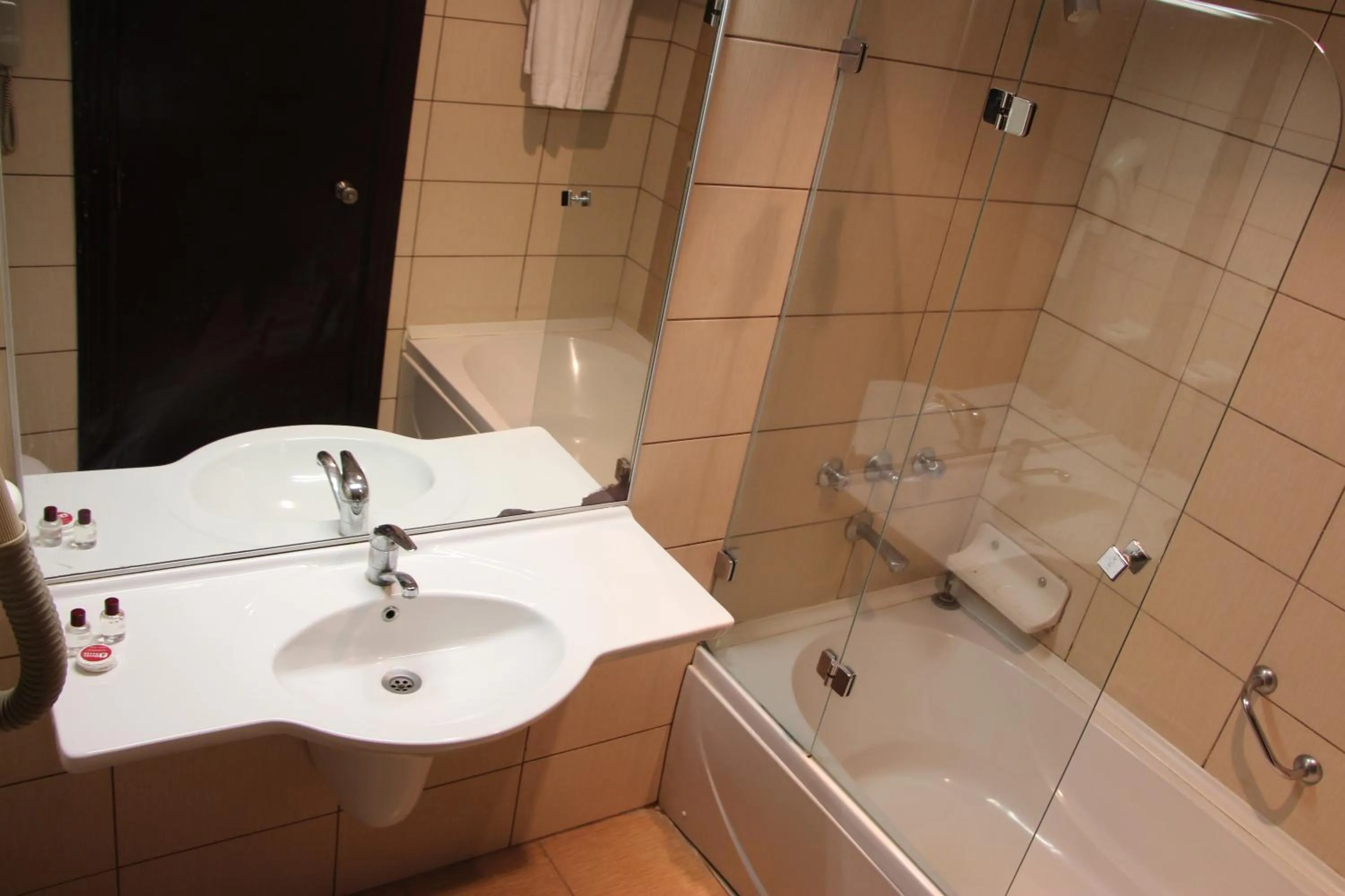 Shower in Akyuz Hotel