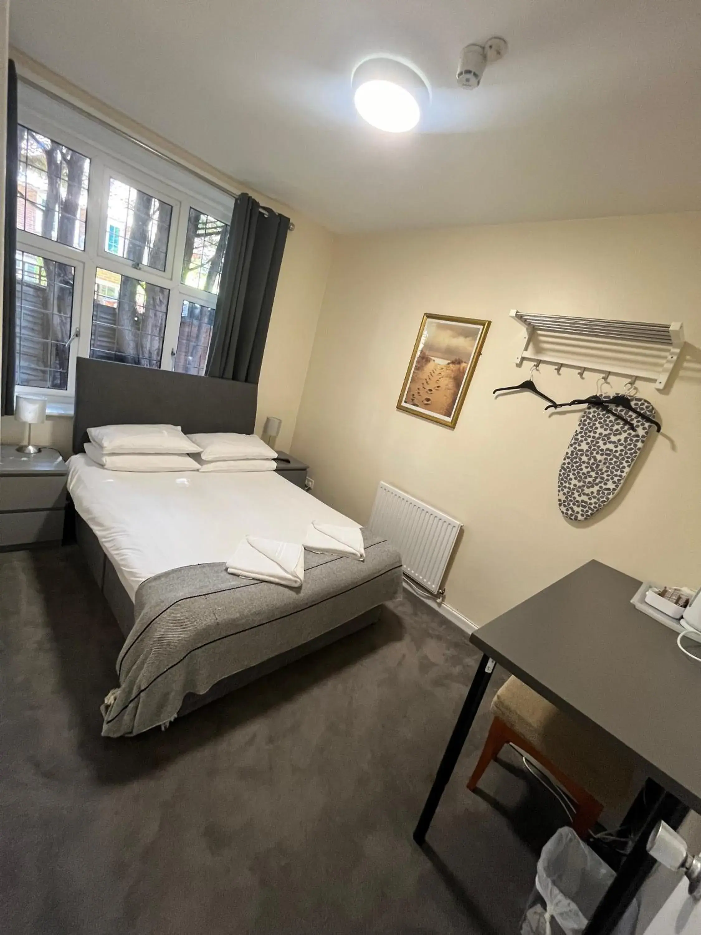 Double Room in The Admirals Inn Guest House Double Room in The Admirals Inn Guest House