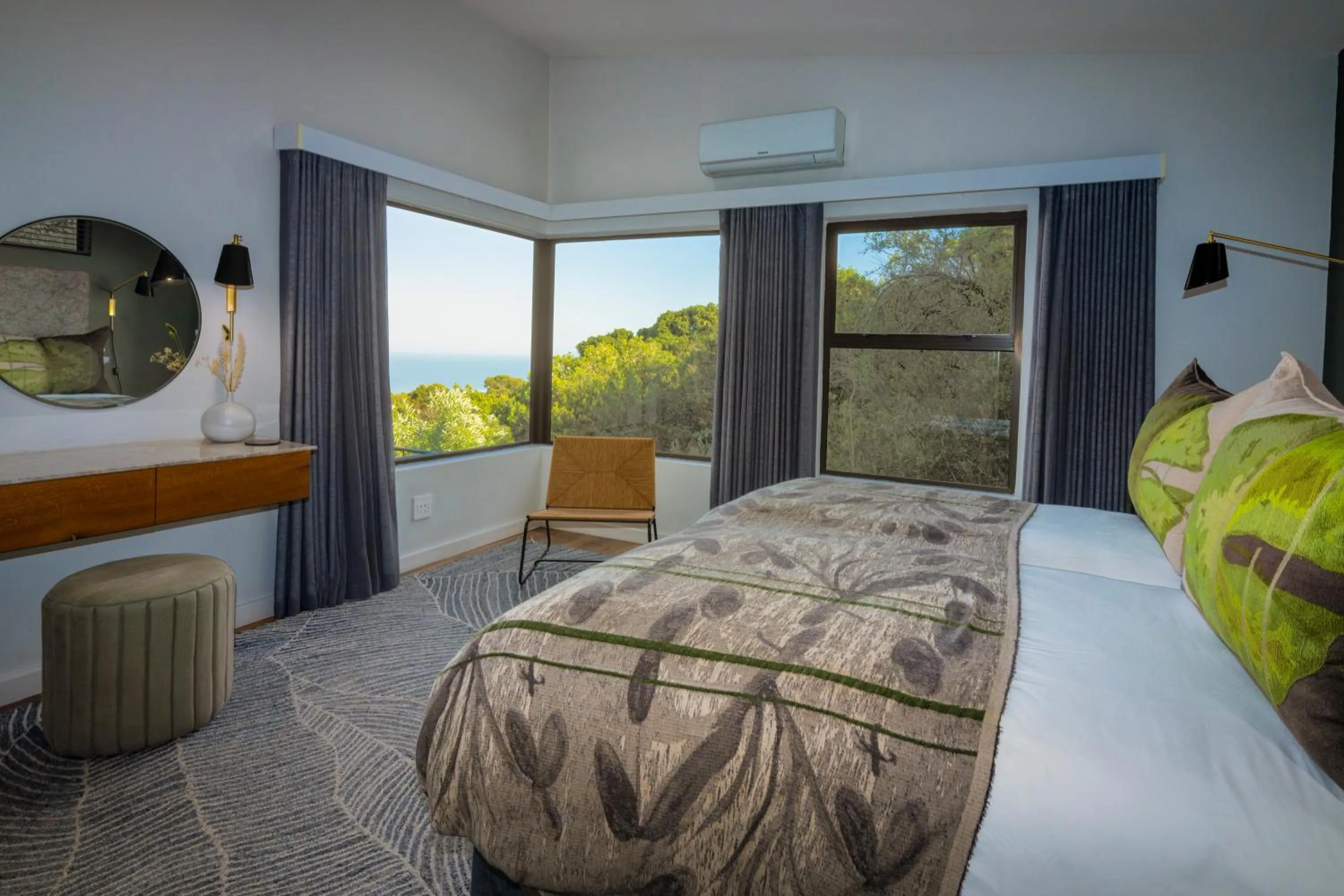 View (from property/room), Bed in Grootbos Private Nature Reserve