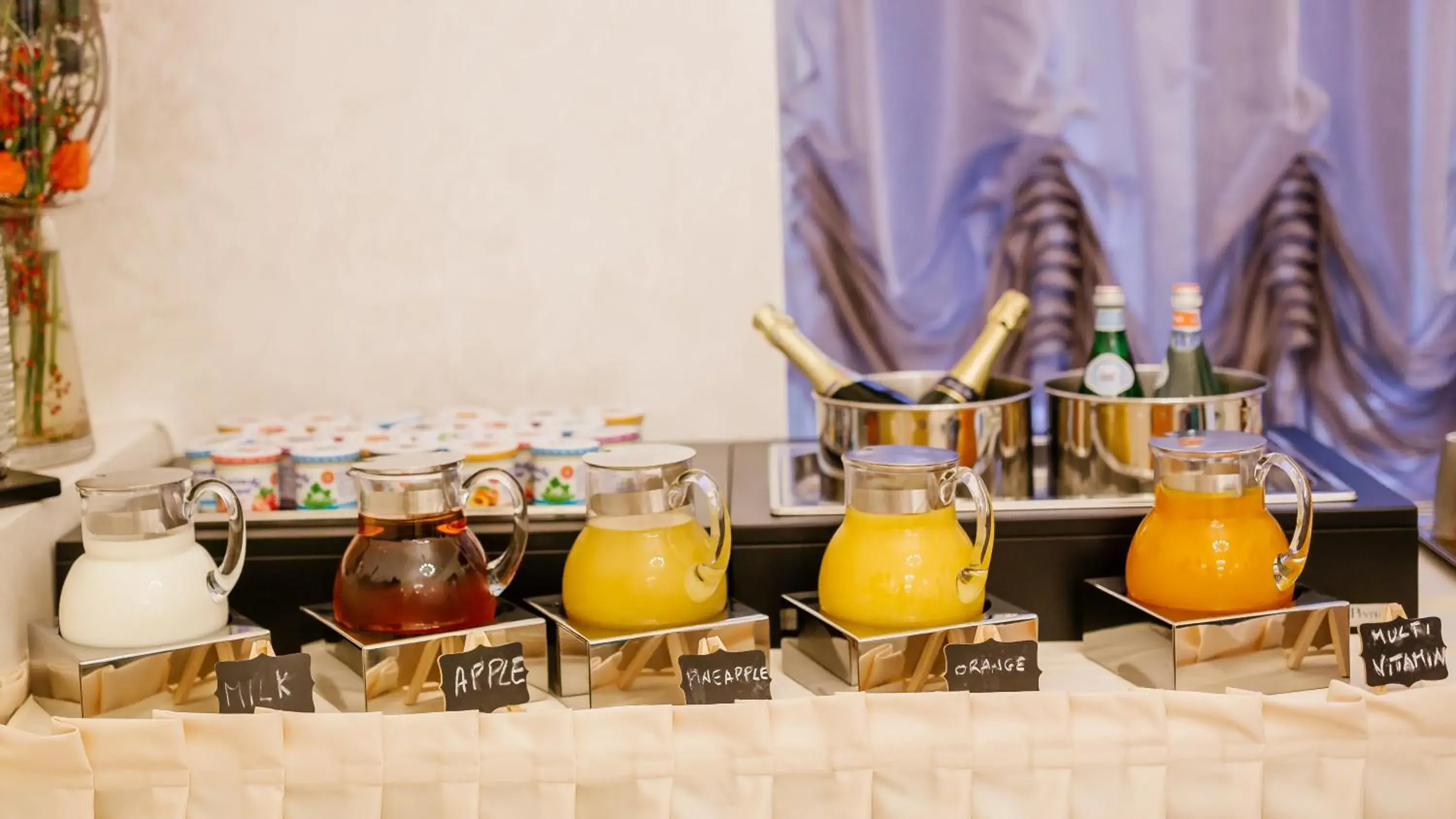 Breakfast in Myo Hotel Wenceslas Breakfast in Myo Hotel Wenceslas