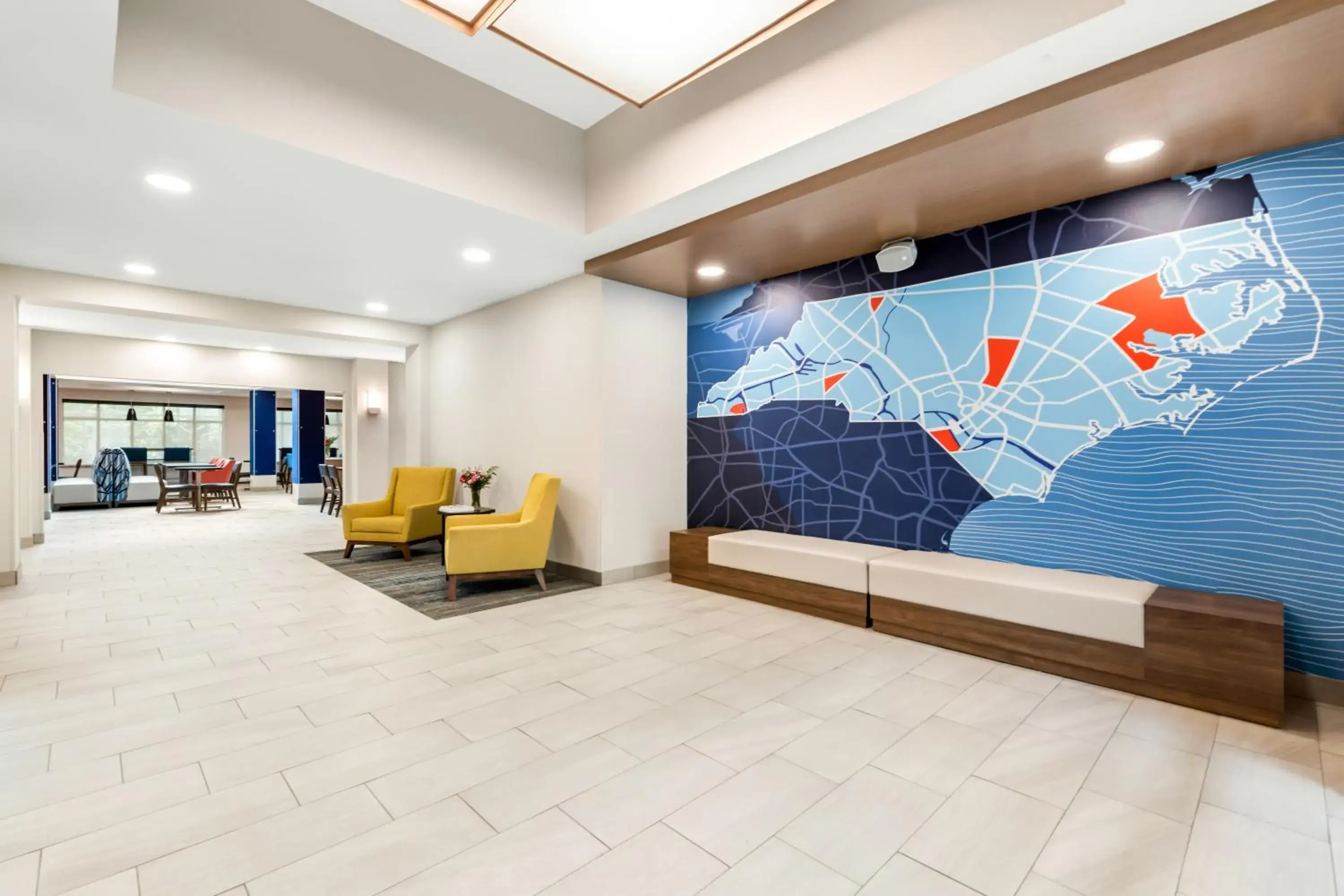 Lobby or reception in Holiday Inn Express & Suites Sylva / Dillsboro by IHG Lobby or reception in Holiday Inn Express & Suites Sylva / Dillsboro by IHG