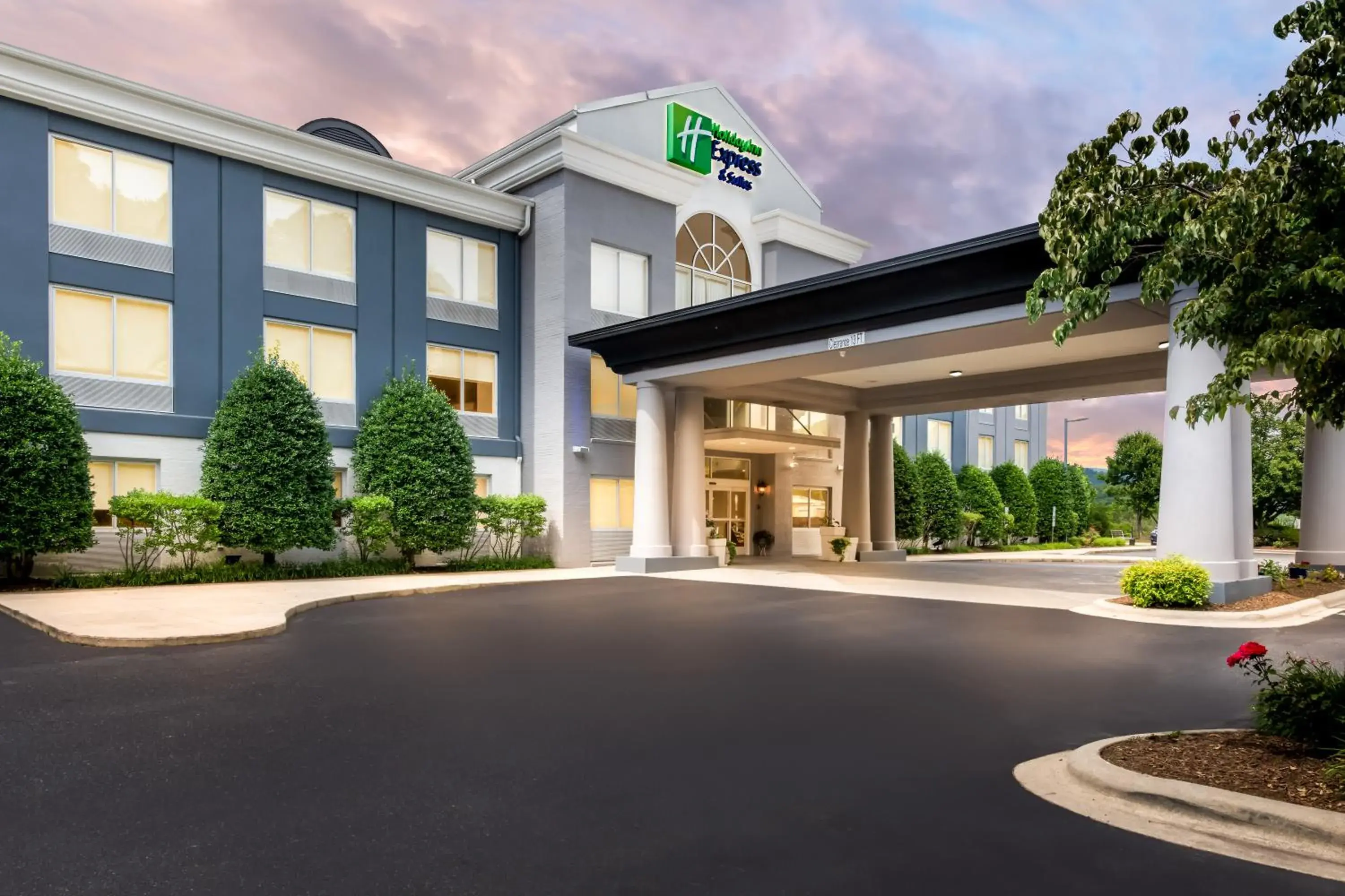 Property building in Holiday Inn Express & Suites Sylva / Dillsboro by IHG Property building in Holiday Inn Express & Suites Sylva / Dillsboro by IHG