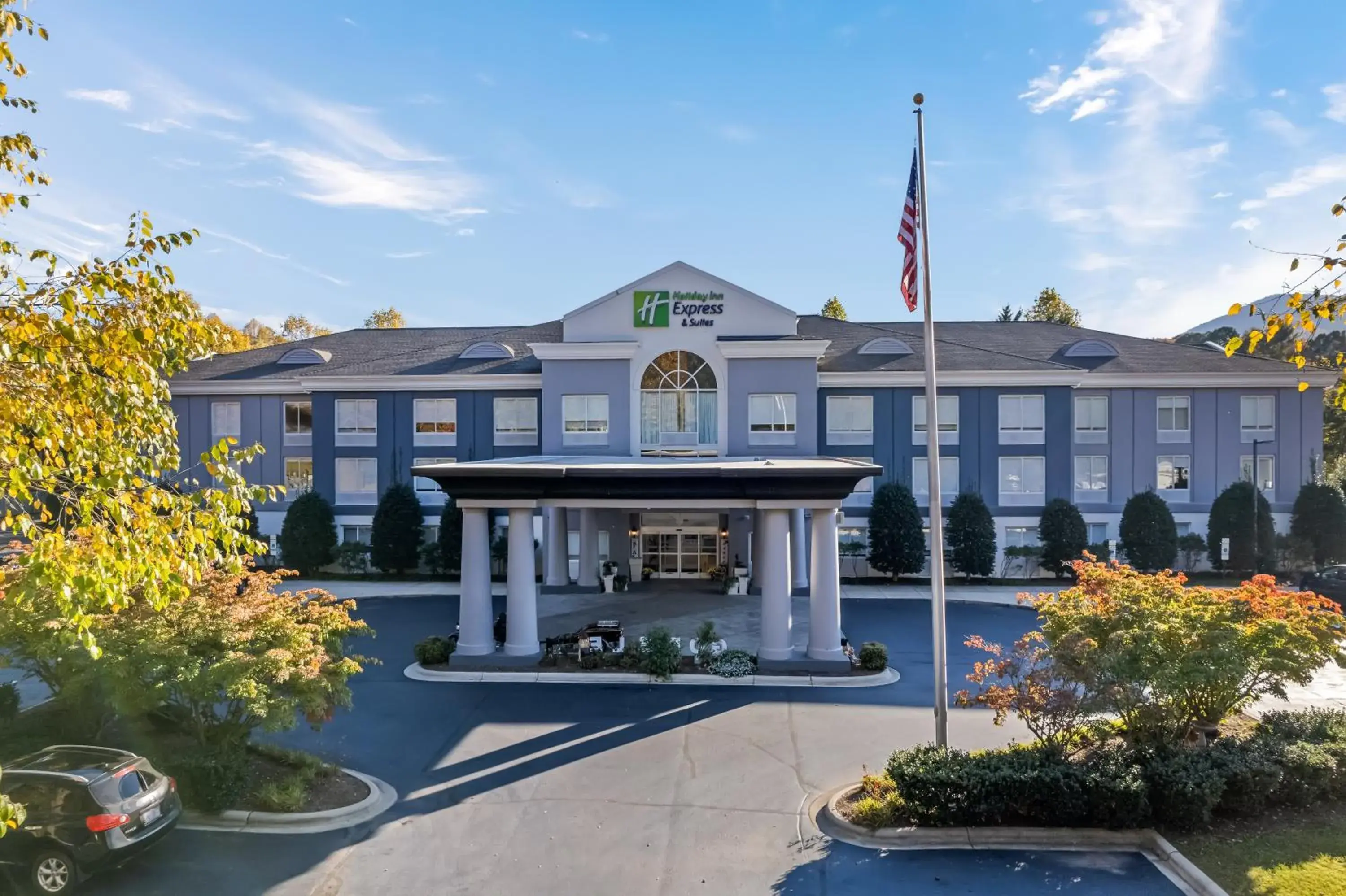Property building in Holiday Inn Express & Suites Sylva / Dillsboro by IHG Property building in Holiday Inn Express & Suites Sylva / Dillsboro by IHG