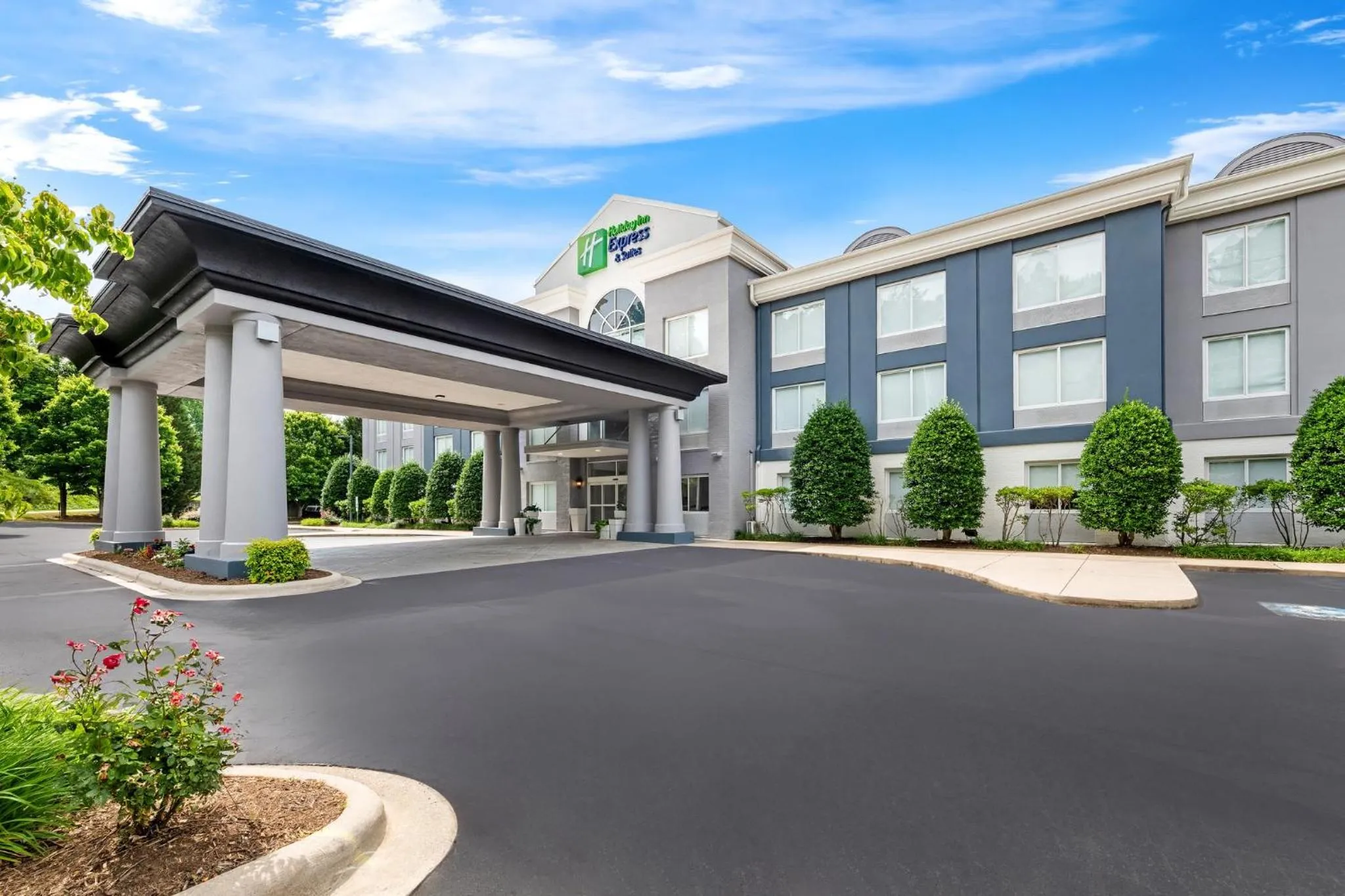 Property building in Holiday Inn Express & Suites Sylva / Dillsboro by IHG