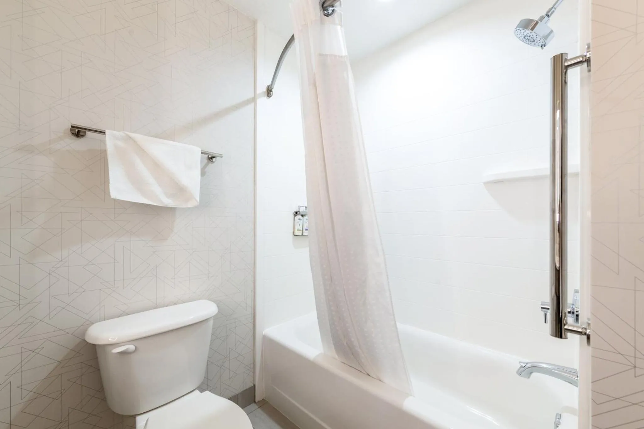 Photo of the whole room in Holiday Inn Express & Suites Sylva / Dillsboro by IHG