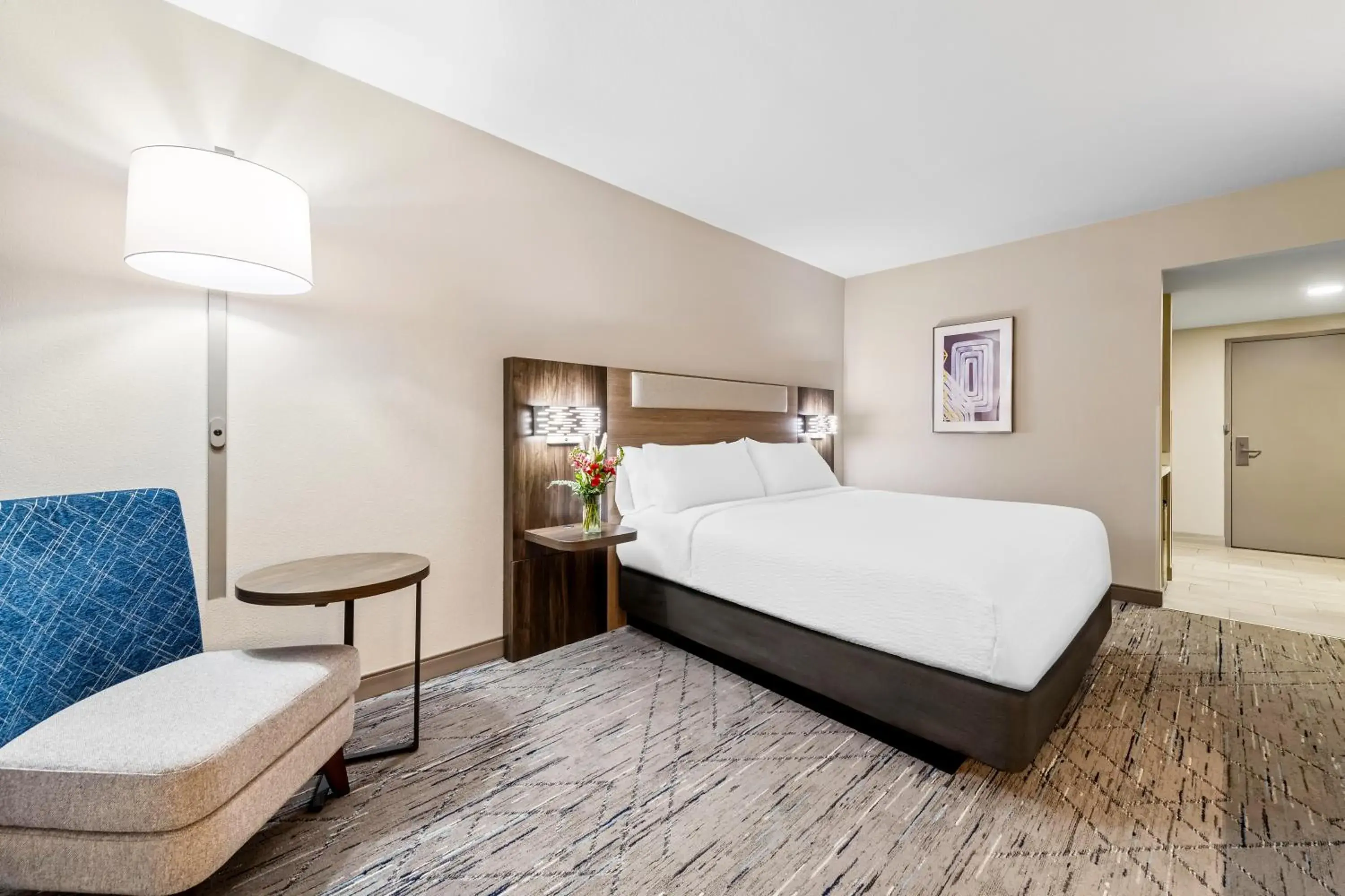 Bedroom, Bed in Holiday Inn Express & Suites Sylva / Dillsboro by IHG Bedroom, Bed in Holiday Inn Express & Suites Sylva / Dillsboro by IHG