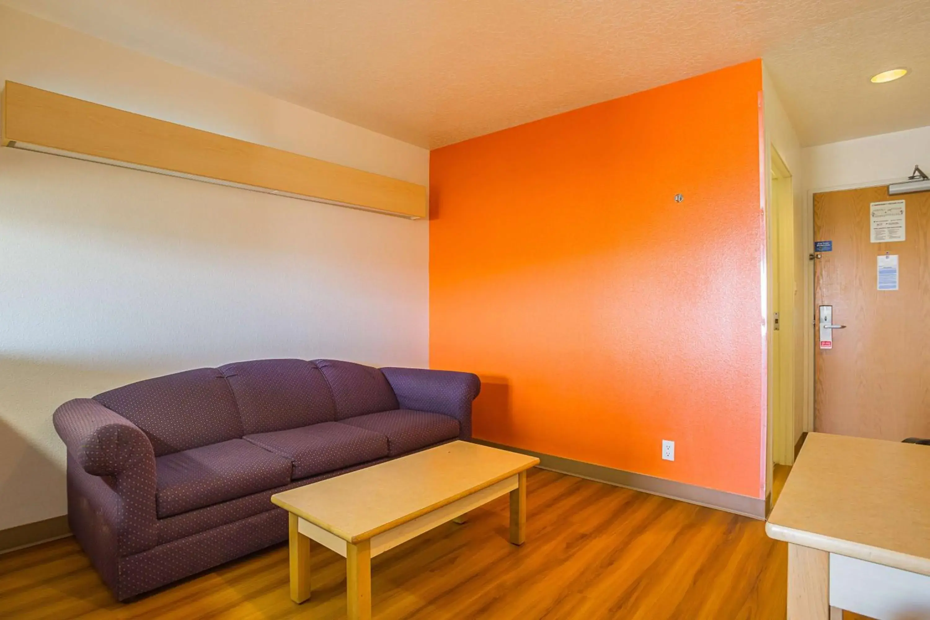 Photo of the whole room in Motel 6-Bernalillo, NM Photo of the whole room in Motel 6-Bernalillo, NM