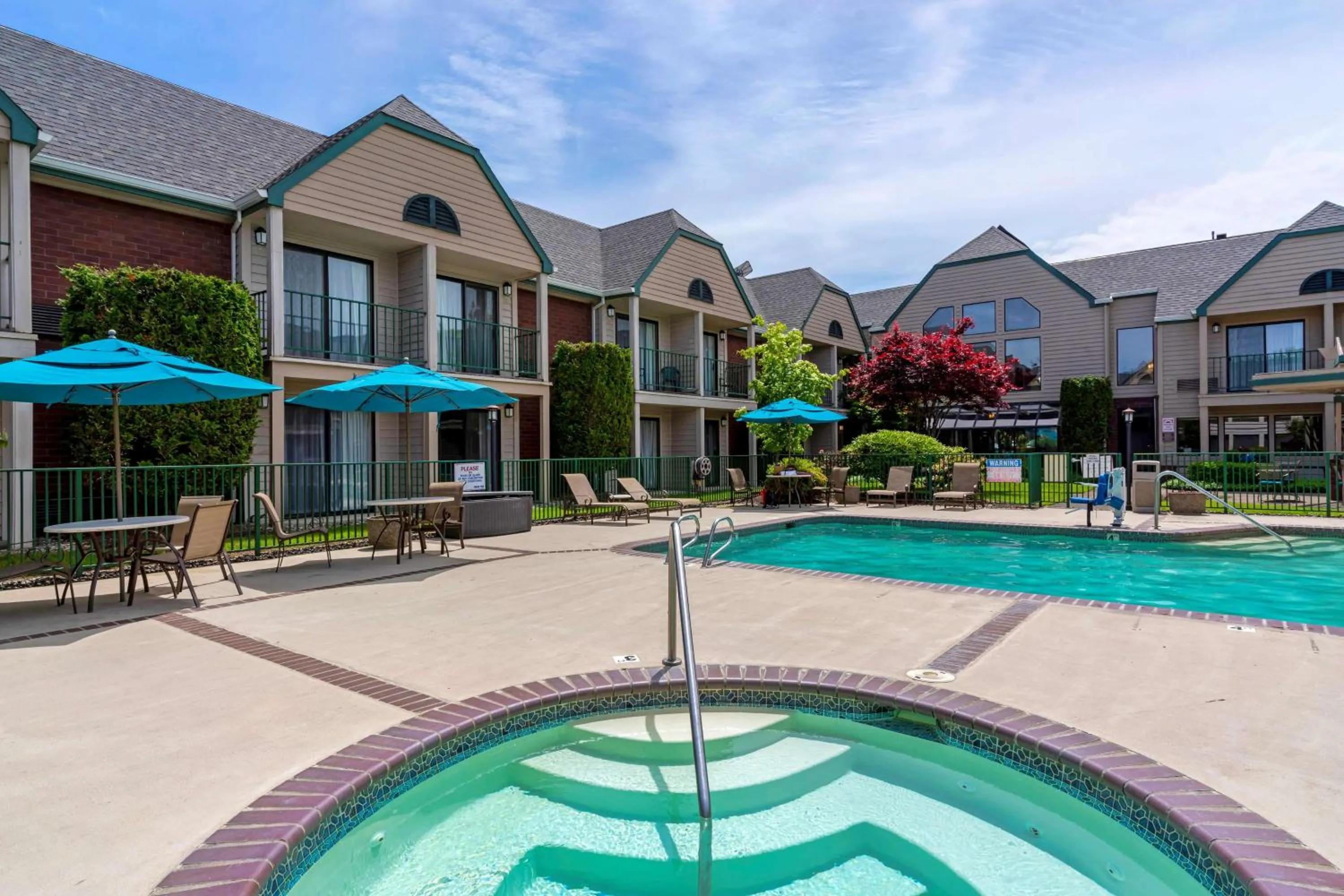 Pool view in Best Western Pony Soldier