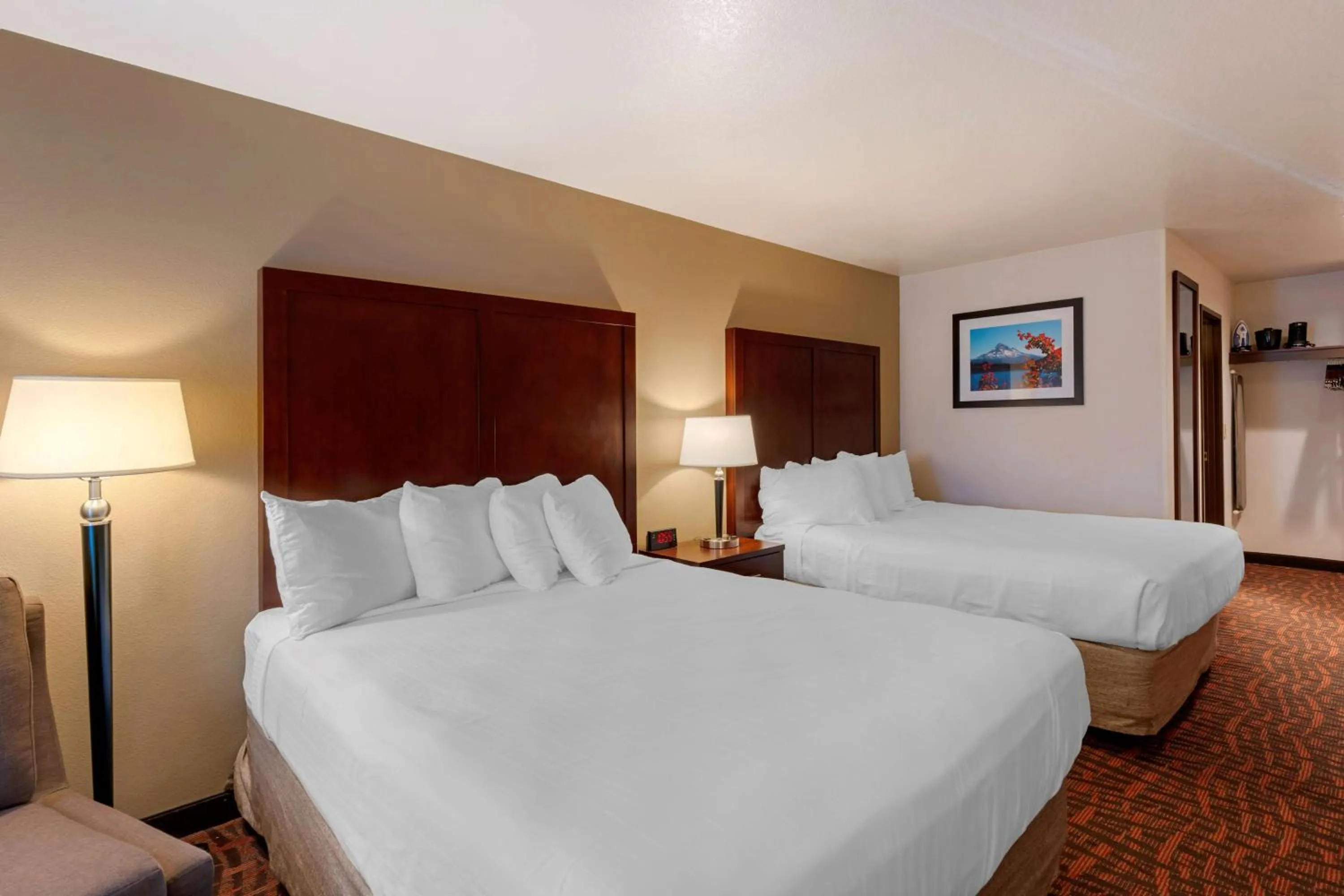 Bedroom, Bed in Best Western Pony Soldier