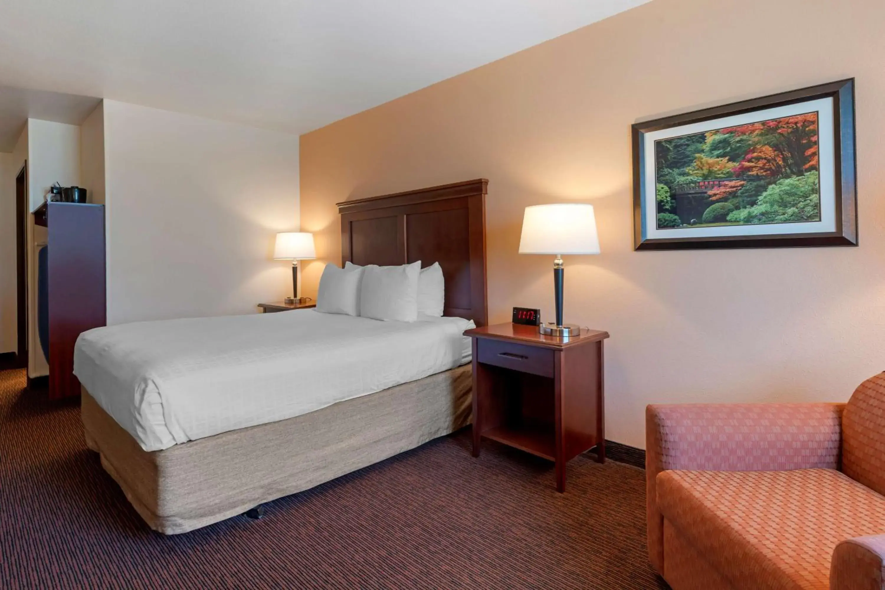 Bedroom, Bed in Best Western Pony Soldier Bedroom, Bed in Best Western Pony Soldier