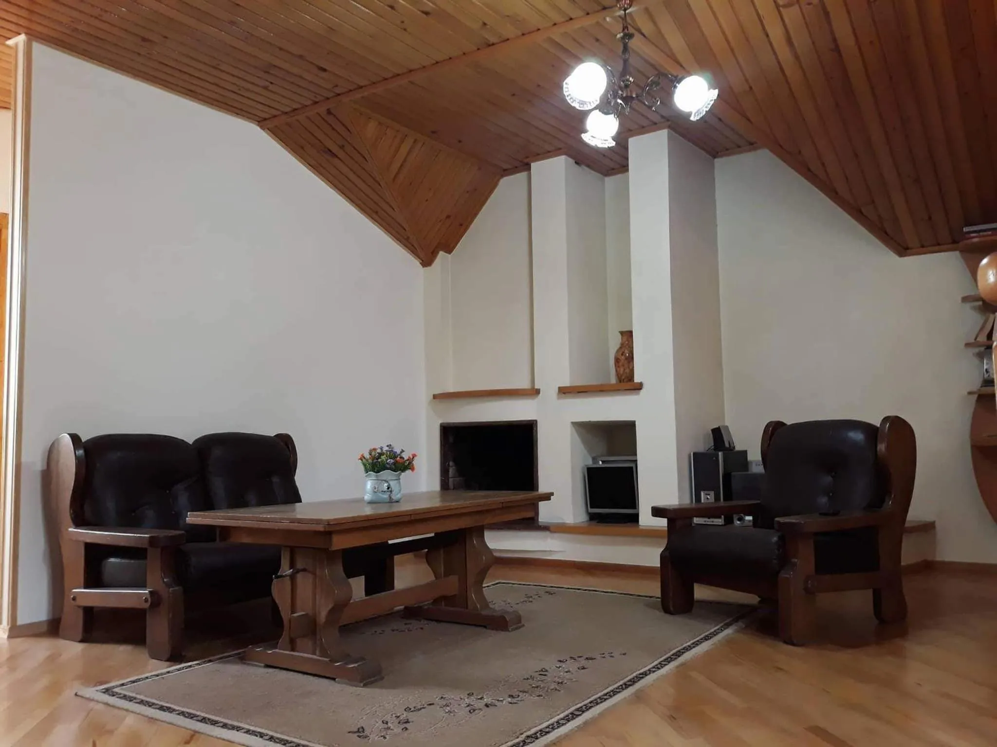 Communal lounge/ TV room in Safari House Tbilisi Wine & Family Hotel