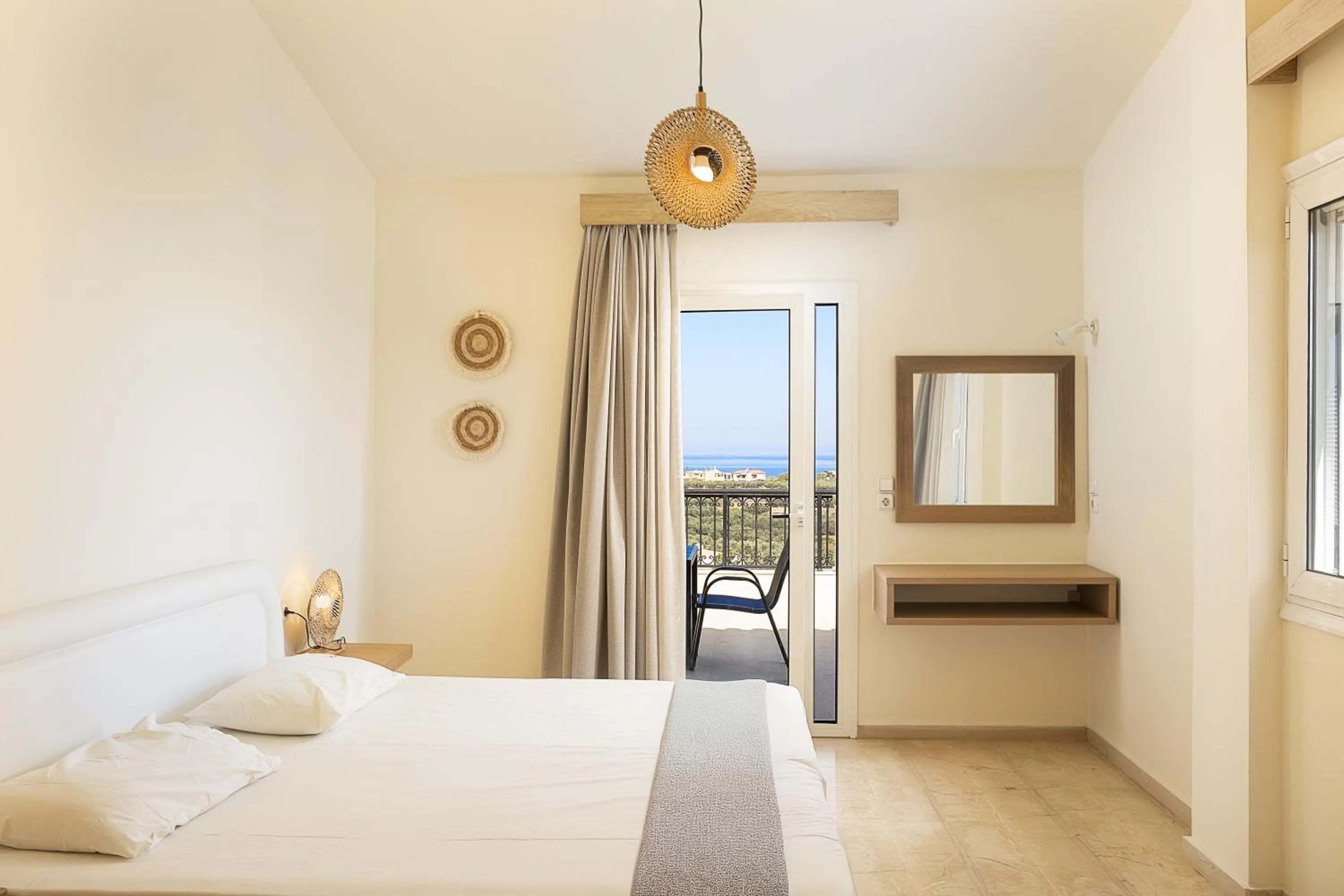 Bed in Lofos Panorama Apartments