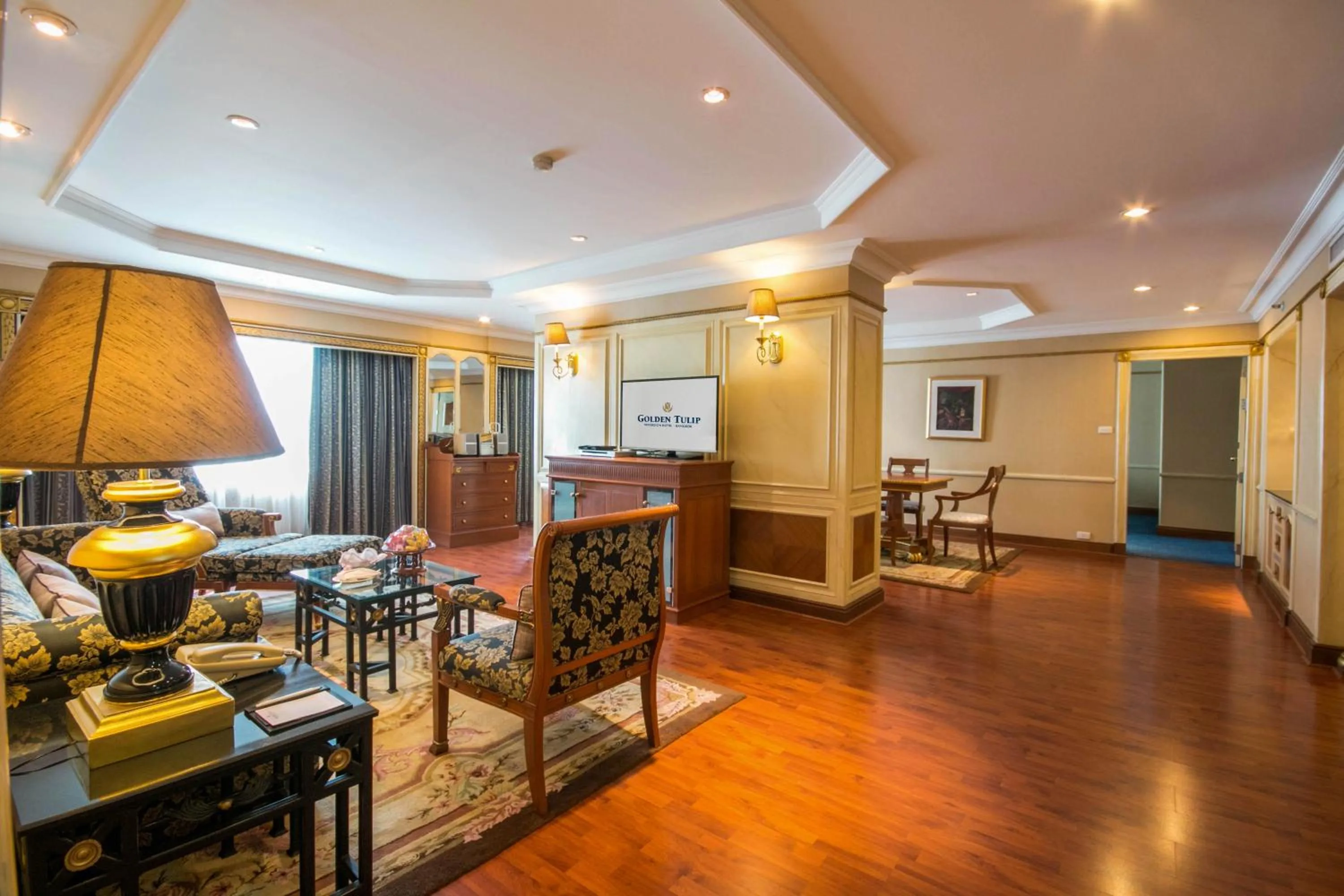 TV and multimedia in Golden Tulip Sovereign Hotel Bangkok