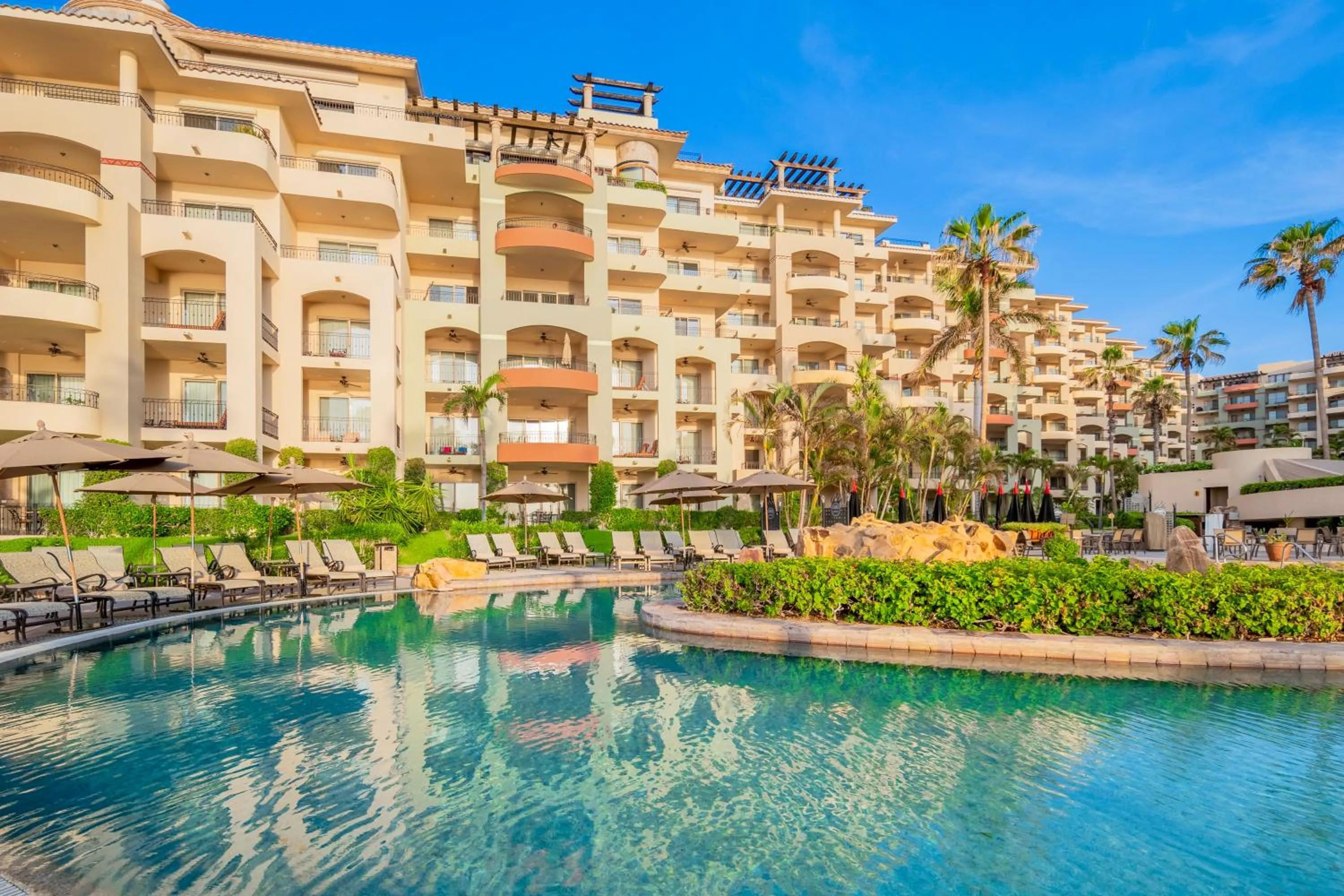 Swimming pool in Villa la Estancia Beach Resort & Spa