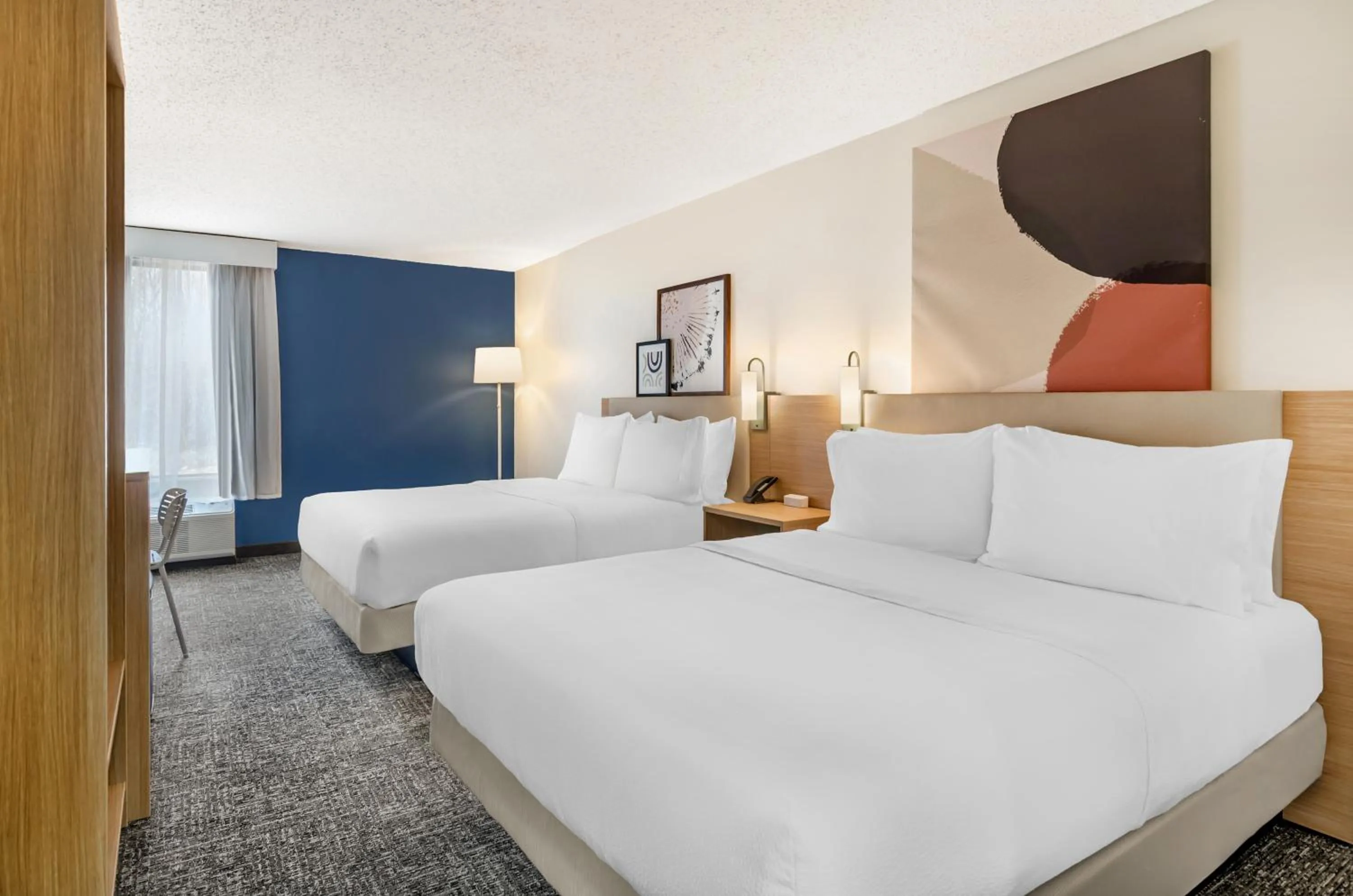 Bed in Spark By Hilton Roanoke Airport