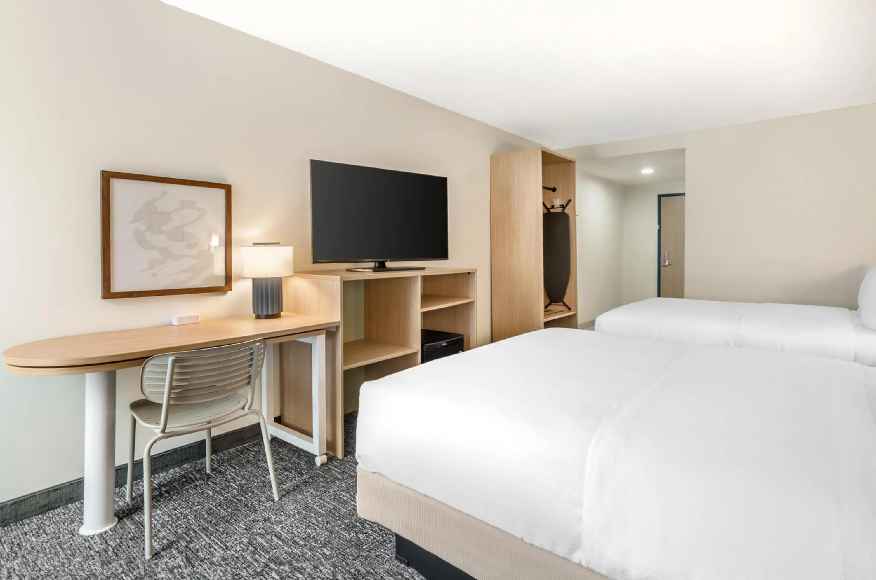 TV and multimedia, Bed in Spark By Hilton Roanoke Airport