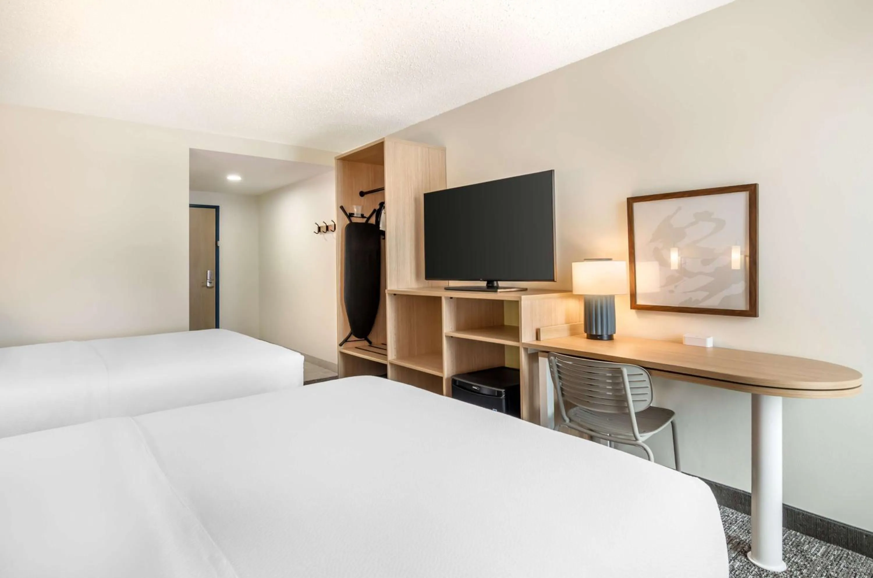Bed in Spark By Hilton Roanoke Airport