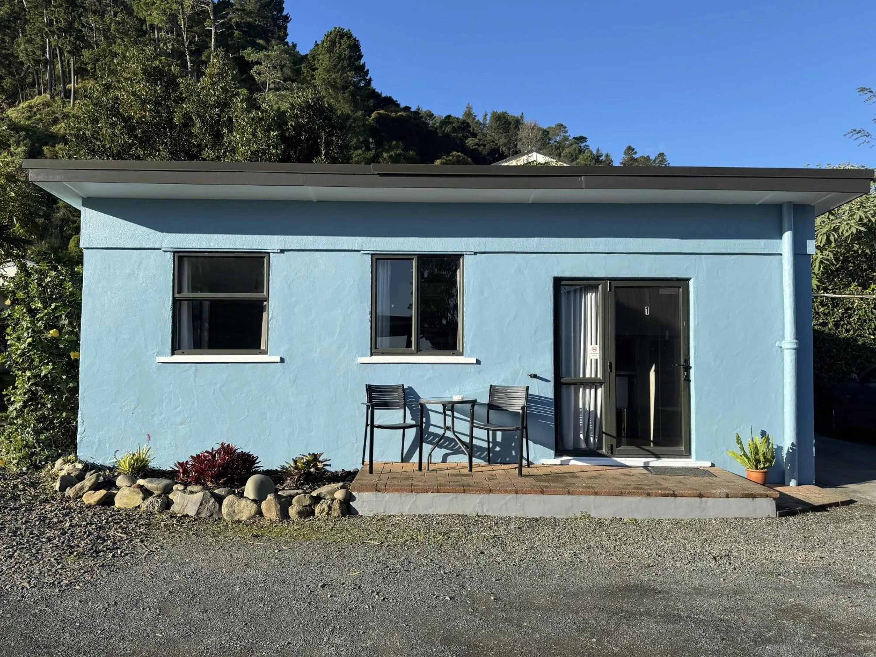 Property building in Comfort Inn Sunset