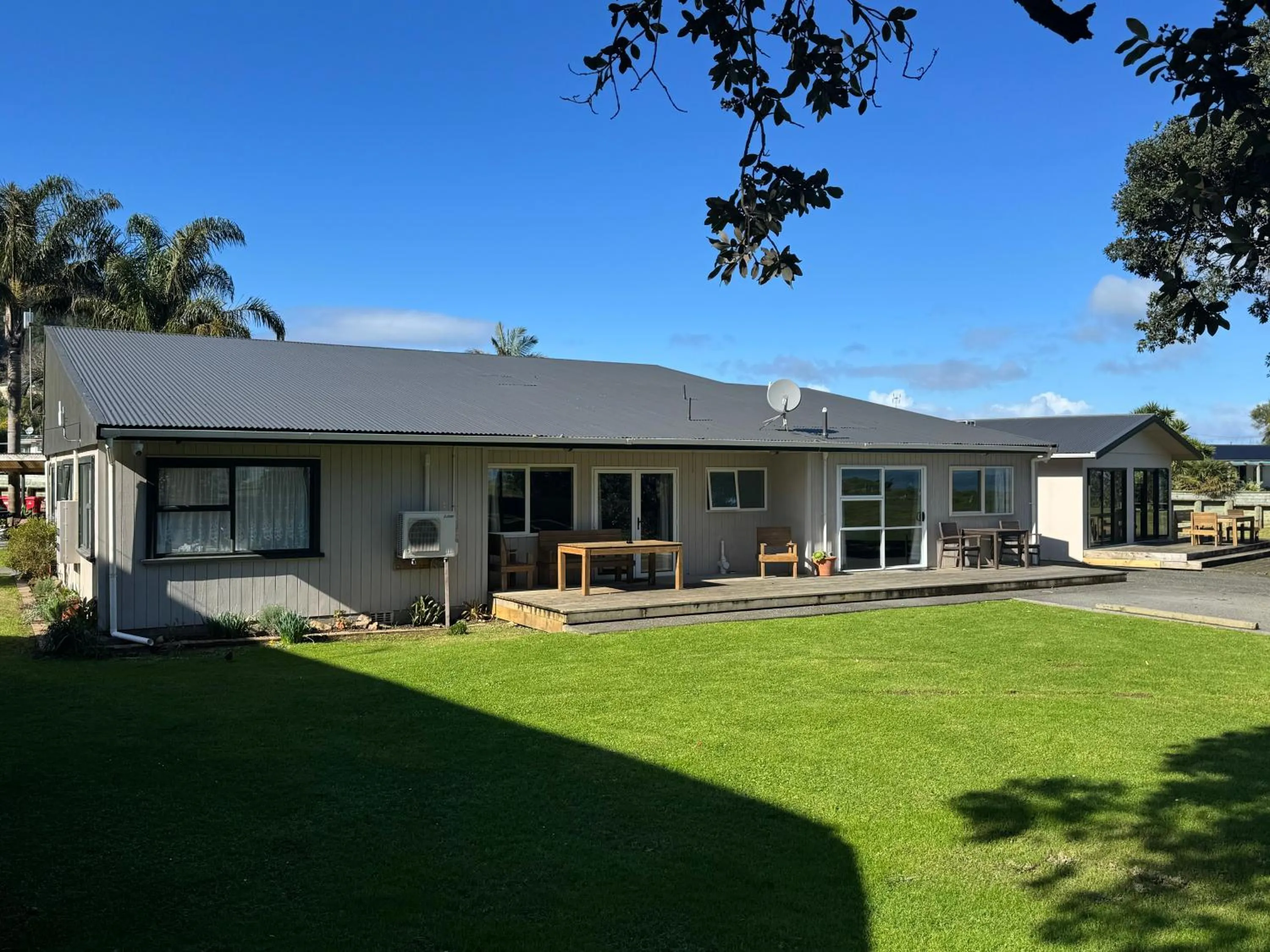 Patio in Comfort Inn Sunset