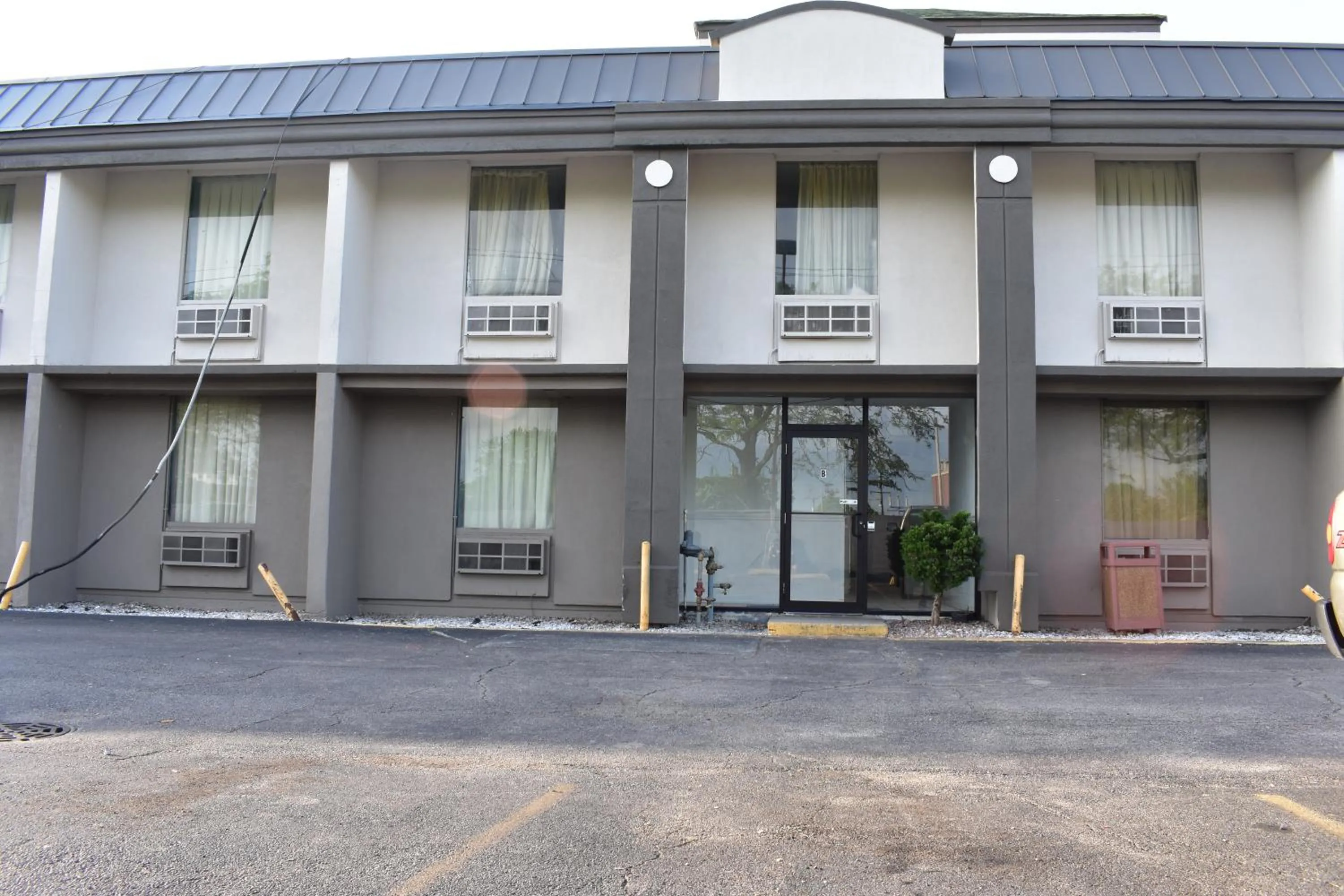 Property Building in FairBridge Inn Express Melrose Park