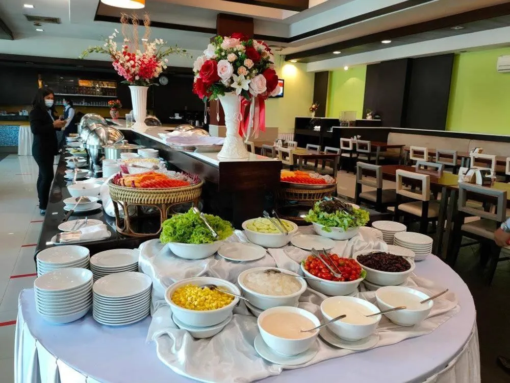 Buffet breakfast in โรงแรม ซิตี้พาร์ค โคราช City Park Hotel