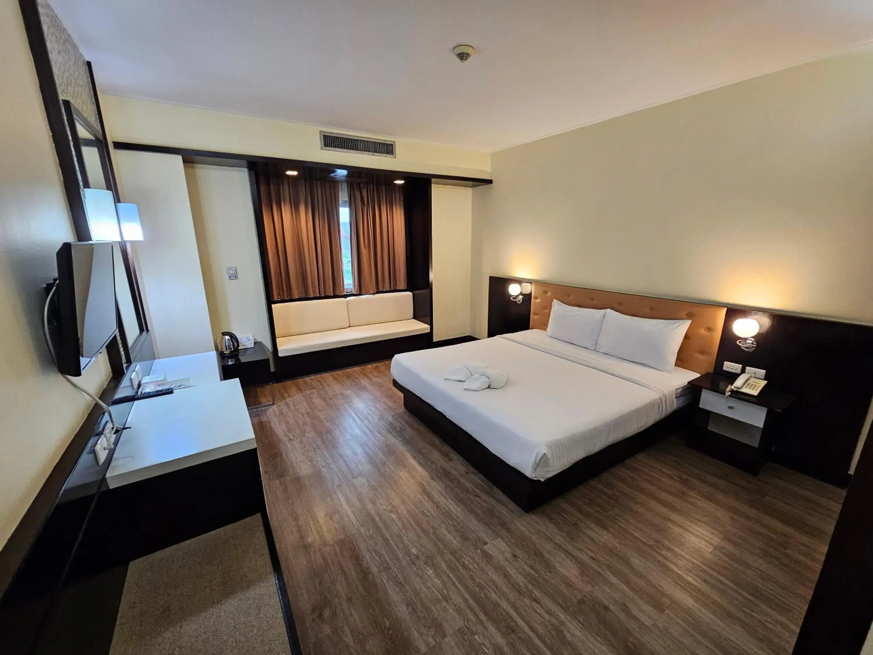 Bed in โรงแรม ซิตี้พาร์ค โคราช City Park Hotel Bed in โรงแรม ซิตี้พาร์ค โคราช City Park Hotel