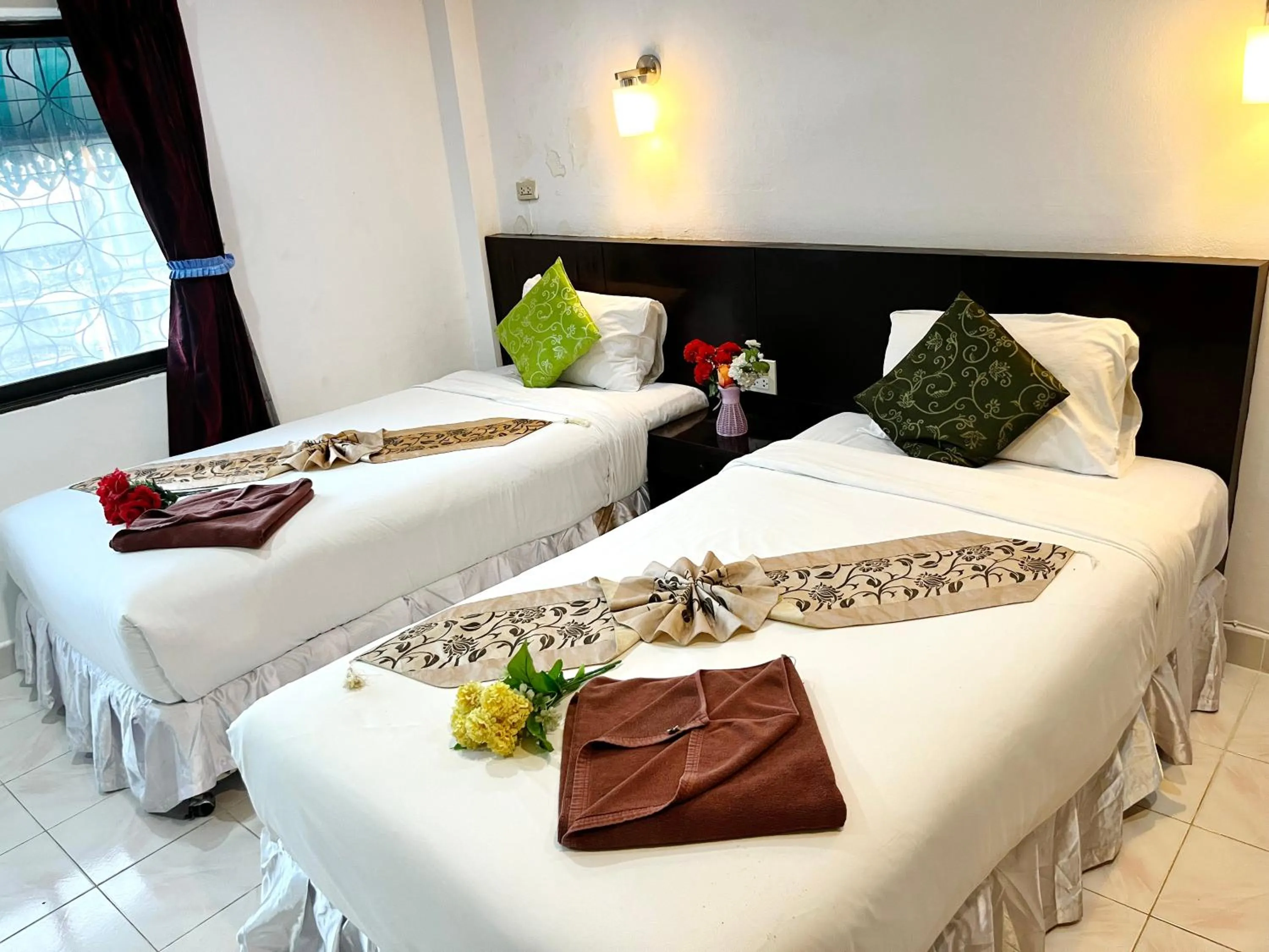 Bed in Lamai Apartment