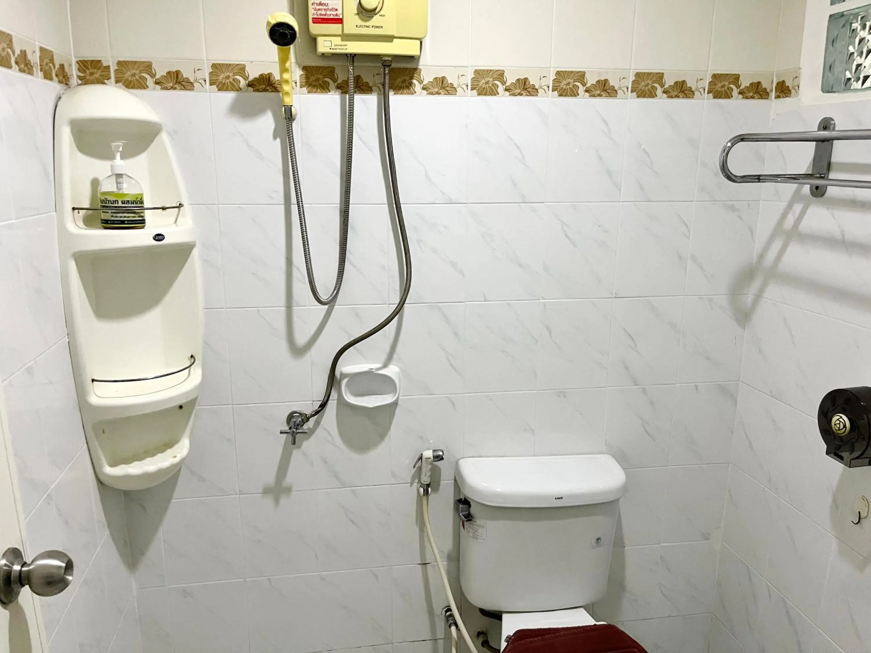 Shower in Lamai Apartment