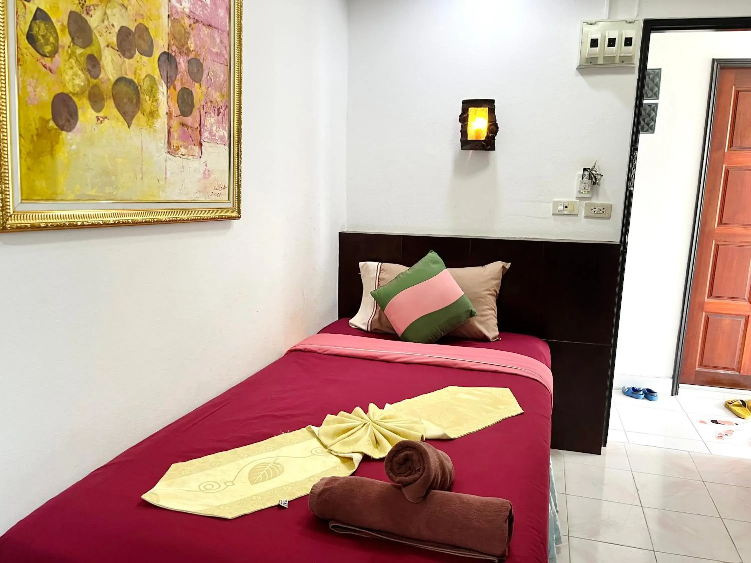 Bed in Lamai Apartment Bed in Lamai Apartment