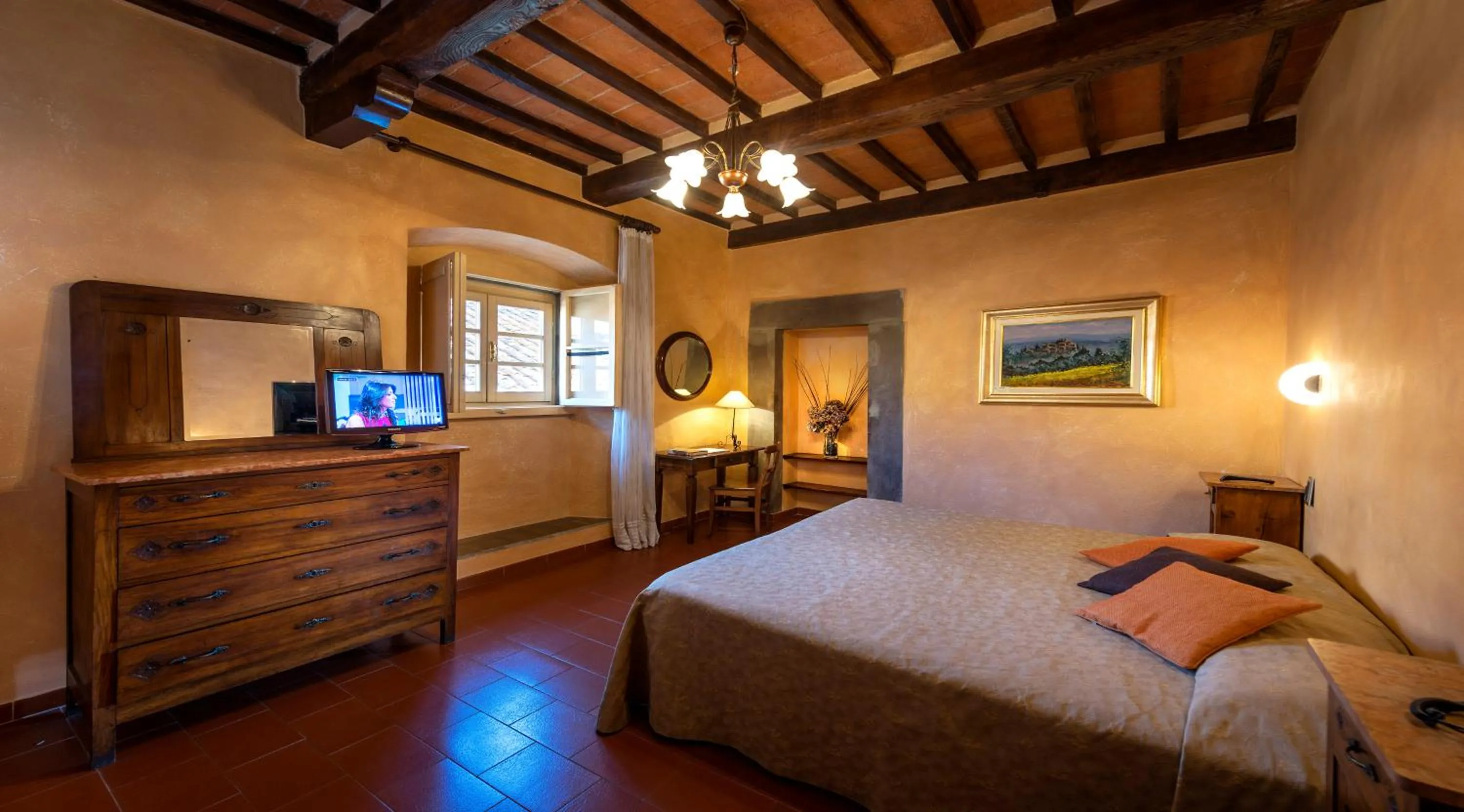Photo of the whole room, Bed in Hotel Italia Cortona