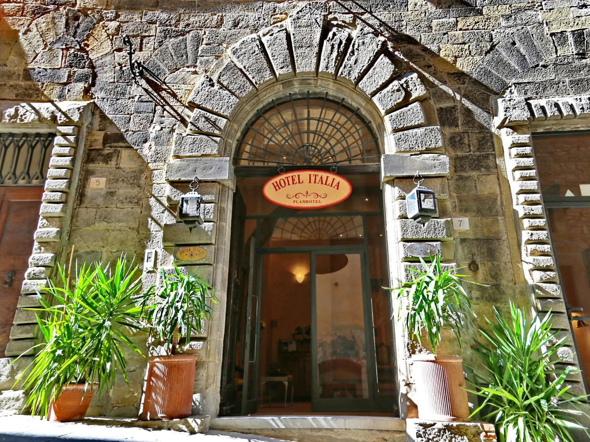 Facade/entrance in Hotel Italia Cortona