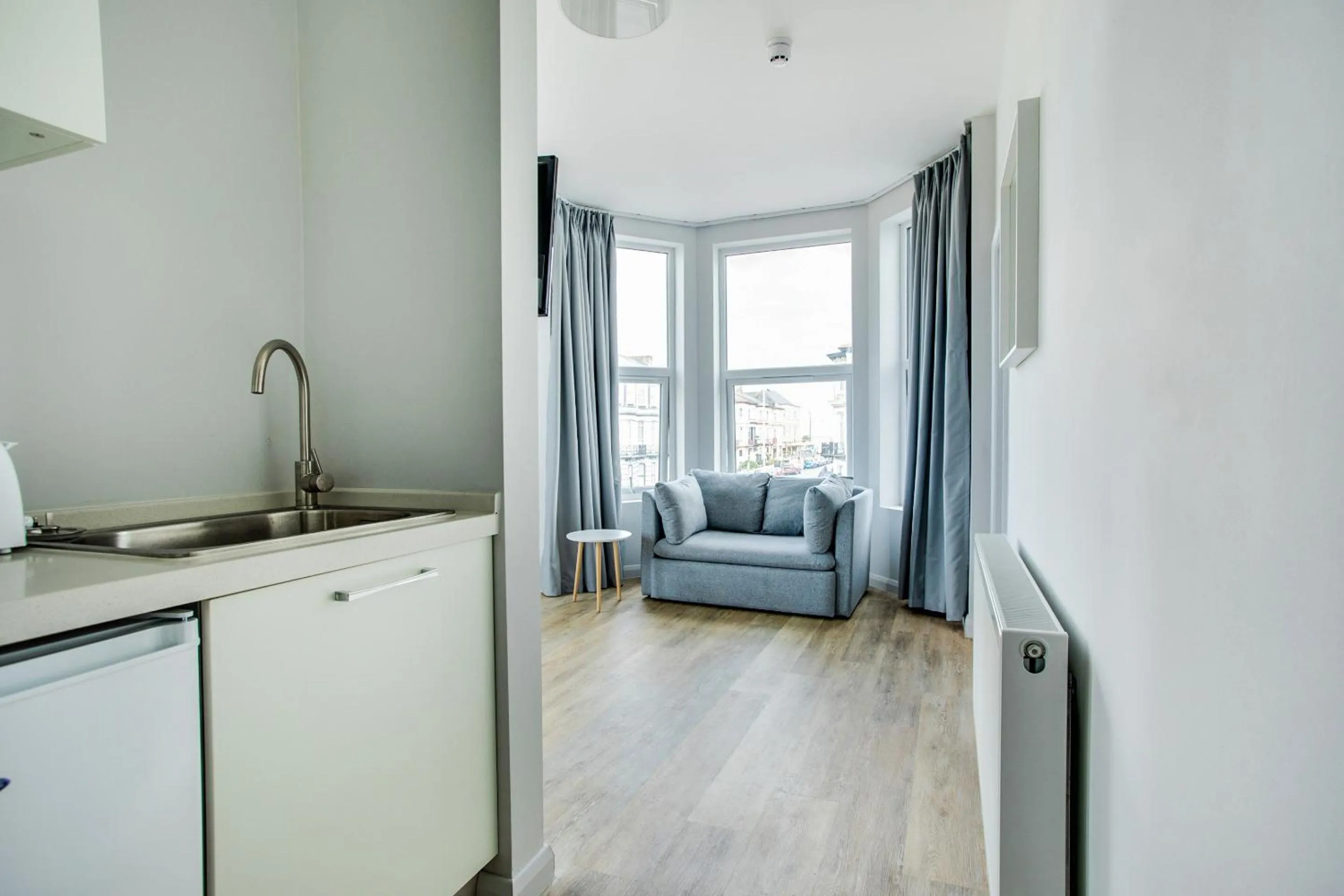 Bedroom in OYO Studiotel Great Yarmouth - Modern Hotel Apartments