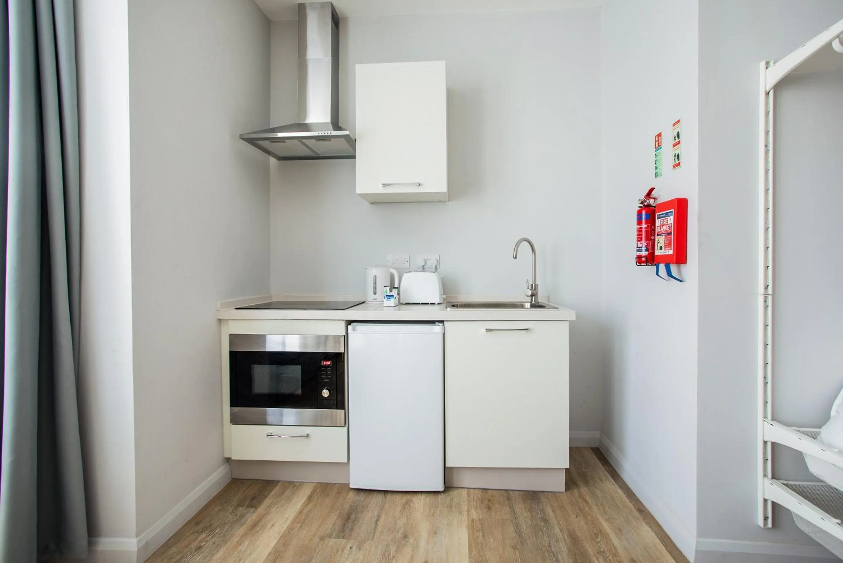 Bedroom in OYO Studiotel Great Yarmouth - Modern Hotel Apartments