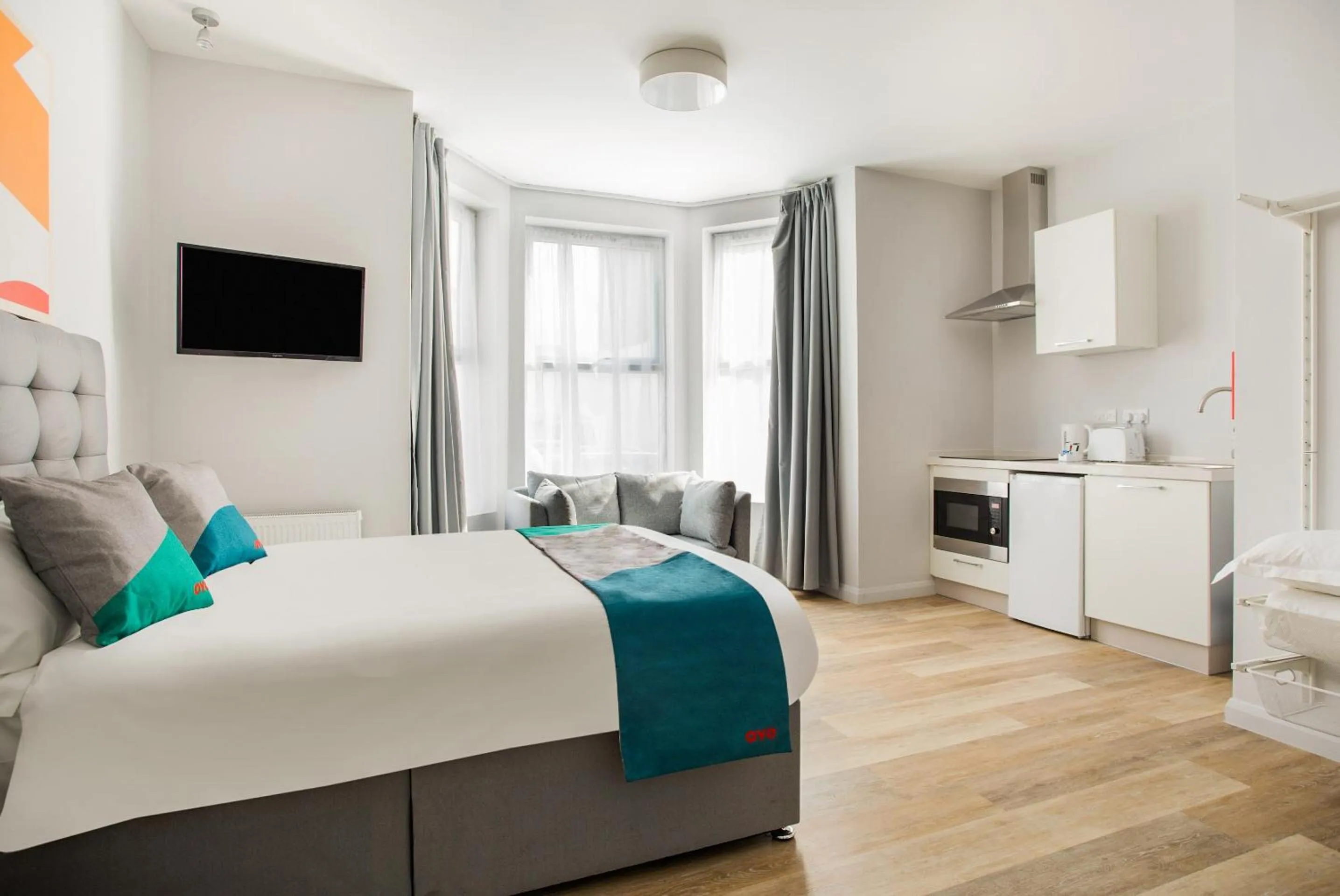 Bedroom, Bed in OYO Studiotel Great Yarmouth - Modern Hotel Apartments