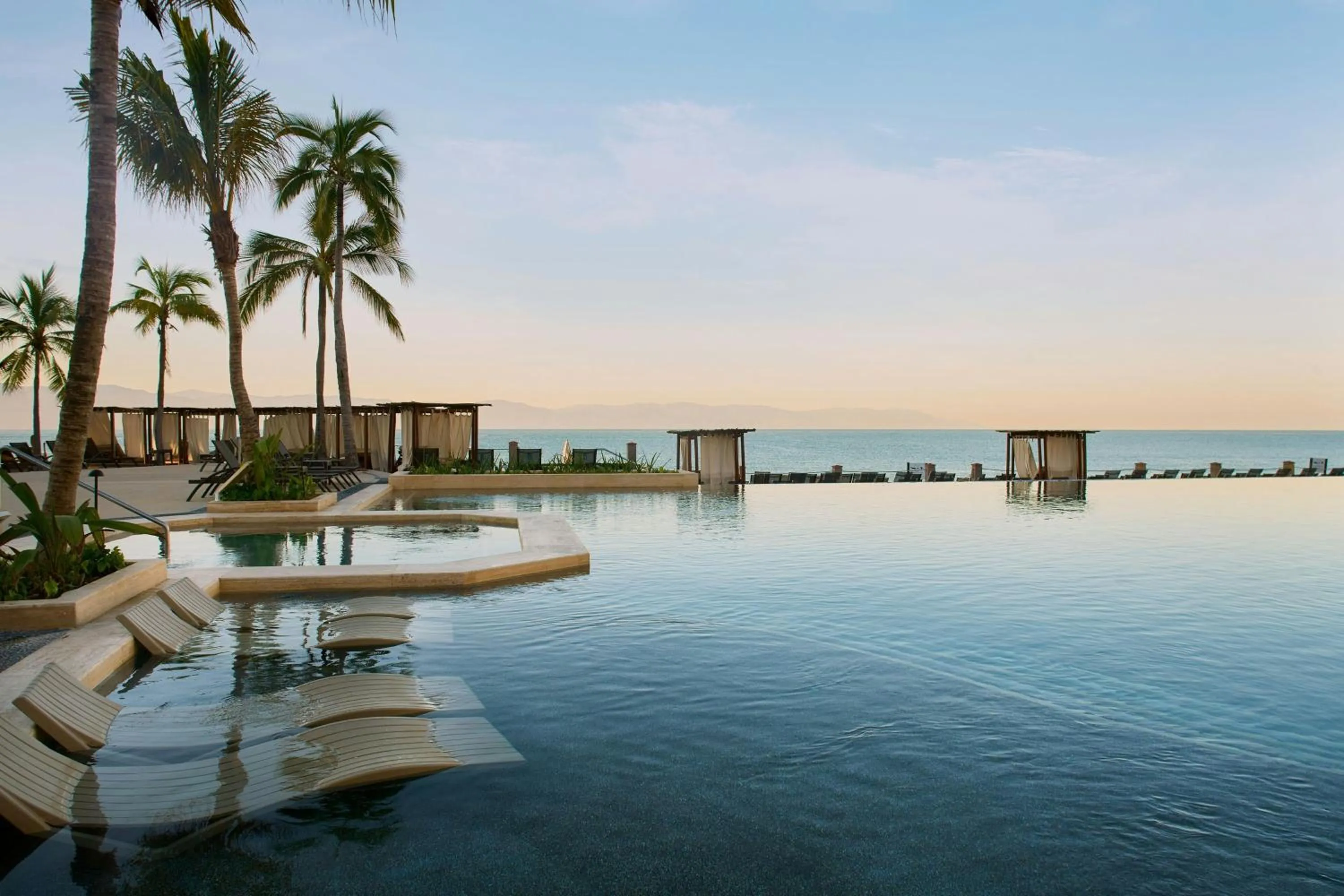 Swimming pool in Marriott Puerto Vallarta Resort & Spa