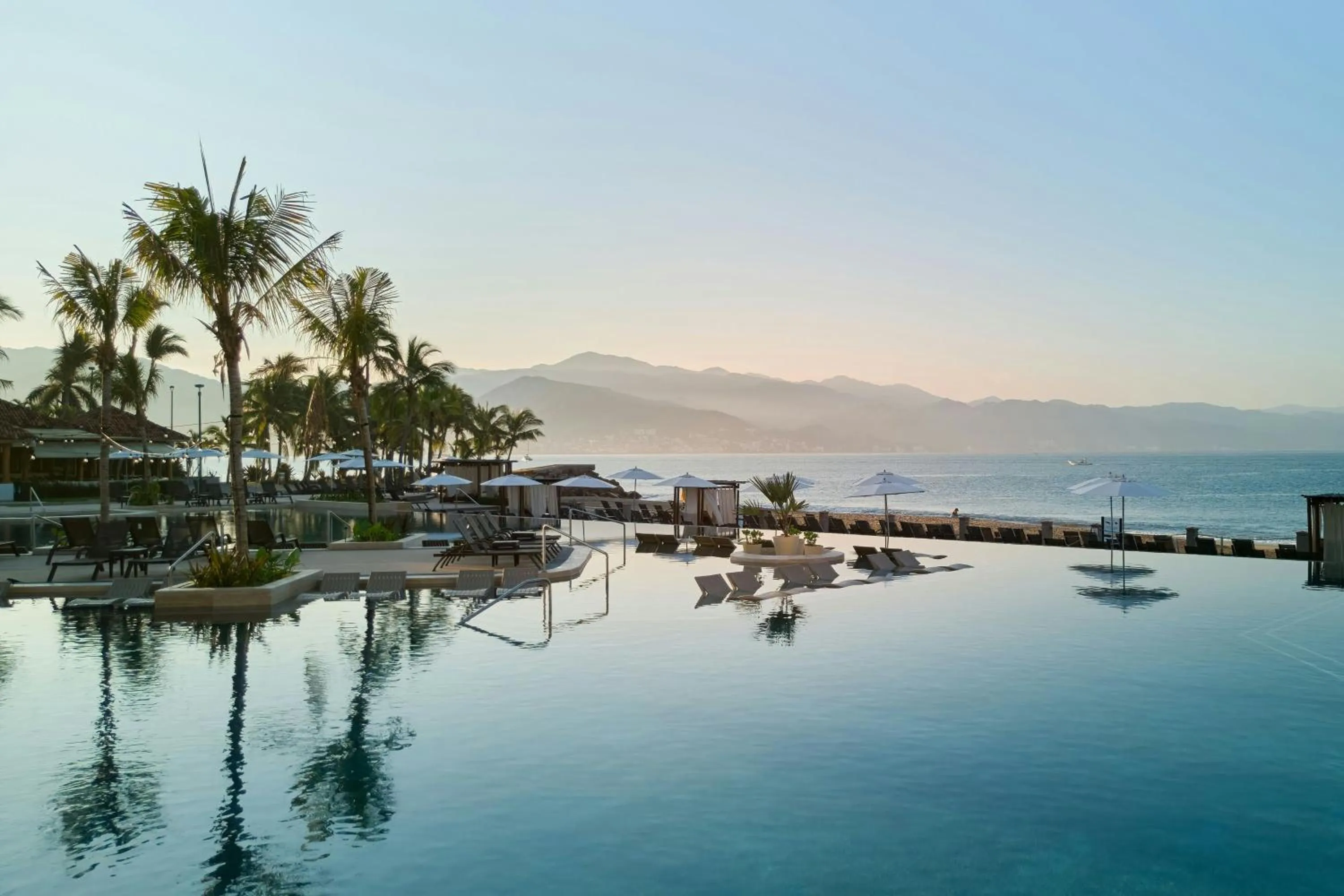 Swimming pool in Marriott Puerto Vallarta Resort & Spa