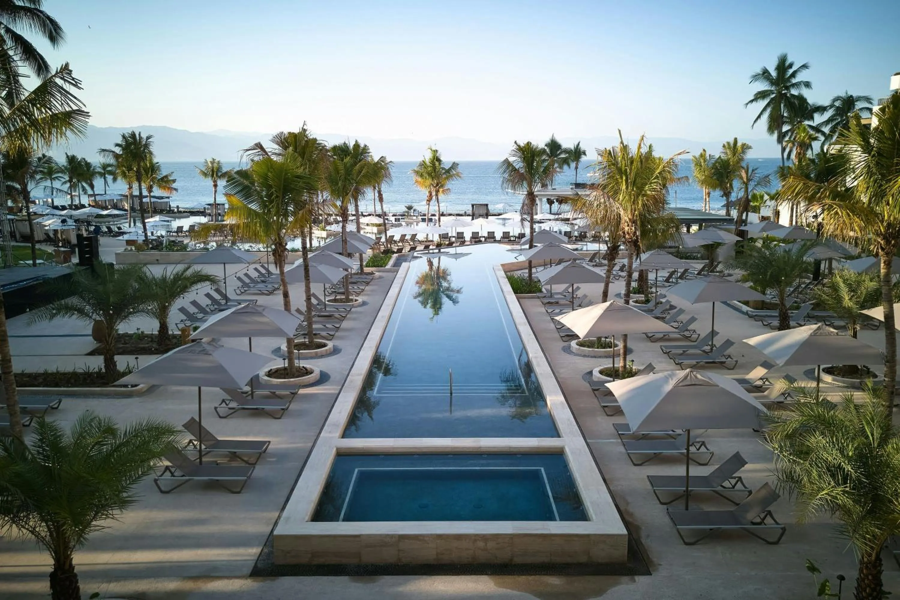 Swimming pool in Marriott Puerto Vallarta Resort & Spa