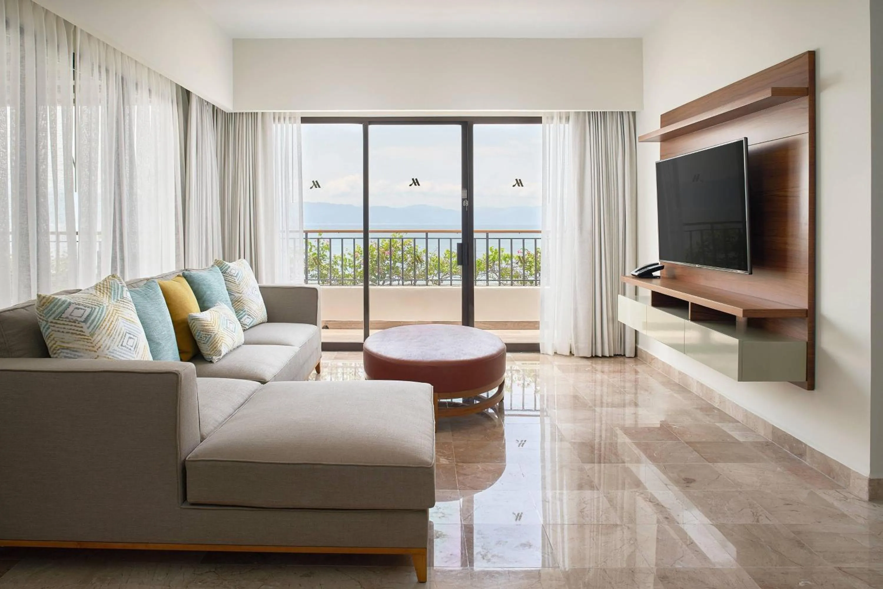 Living room in Marriott Puerto Vallarta Resort & Spa