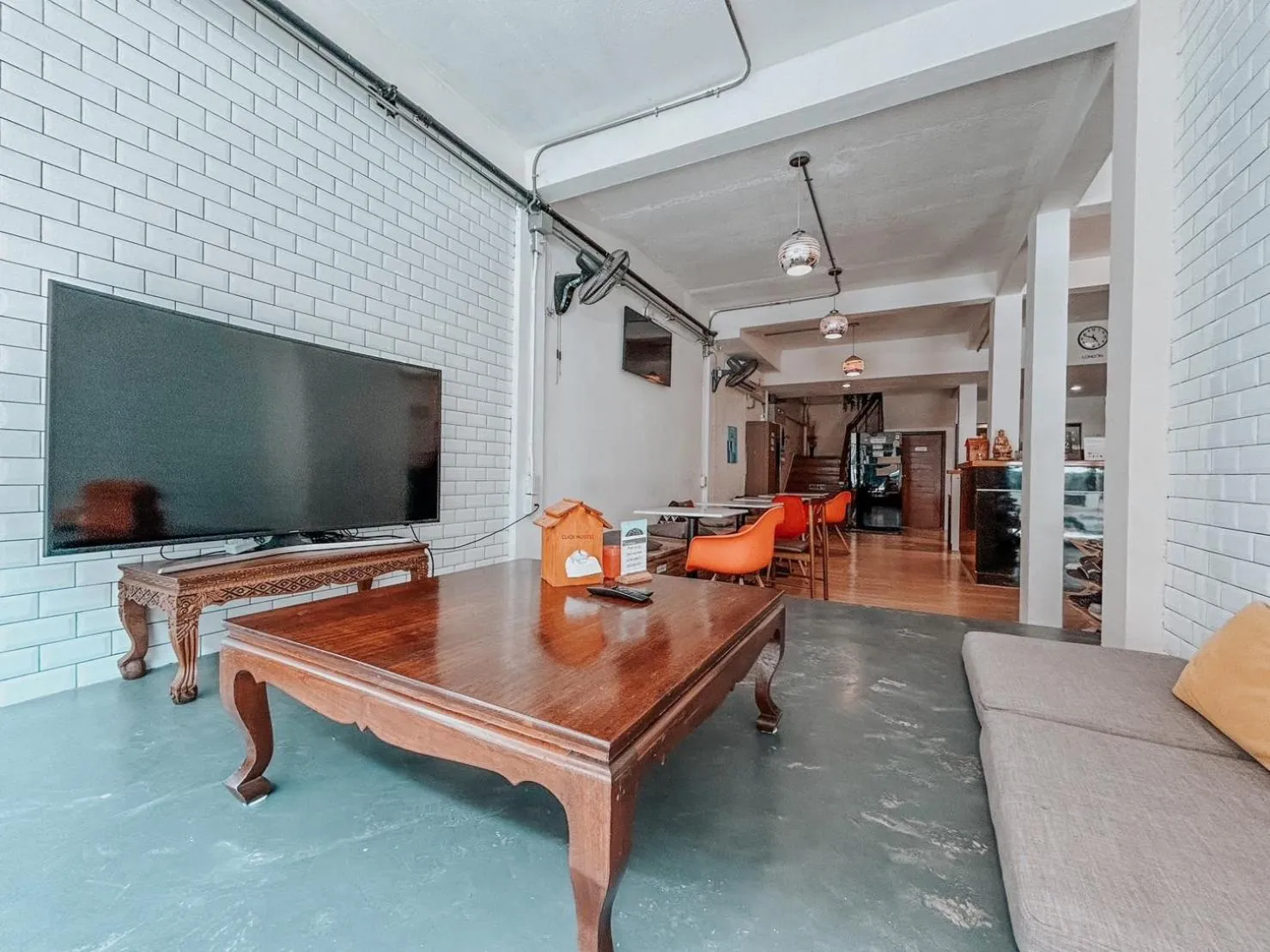 Living room in Click Hostel