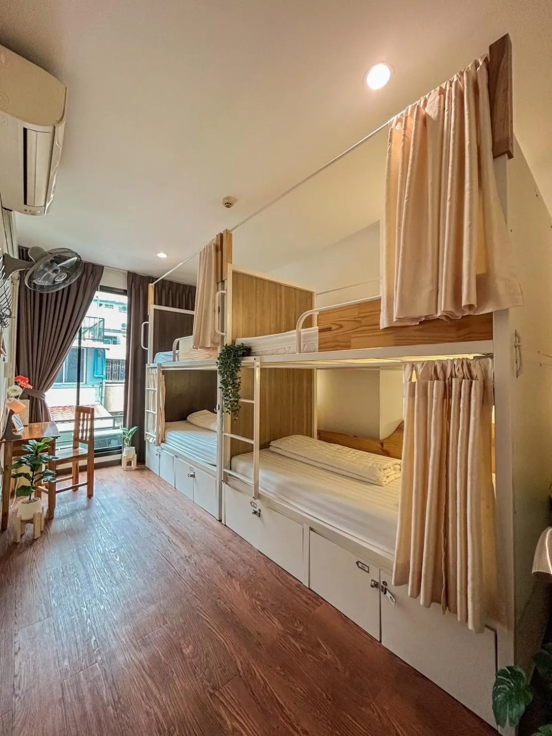 Bedroom, Bed in Click Hostel