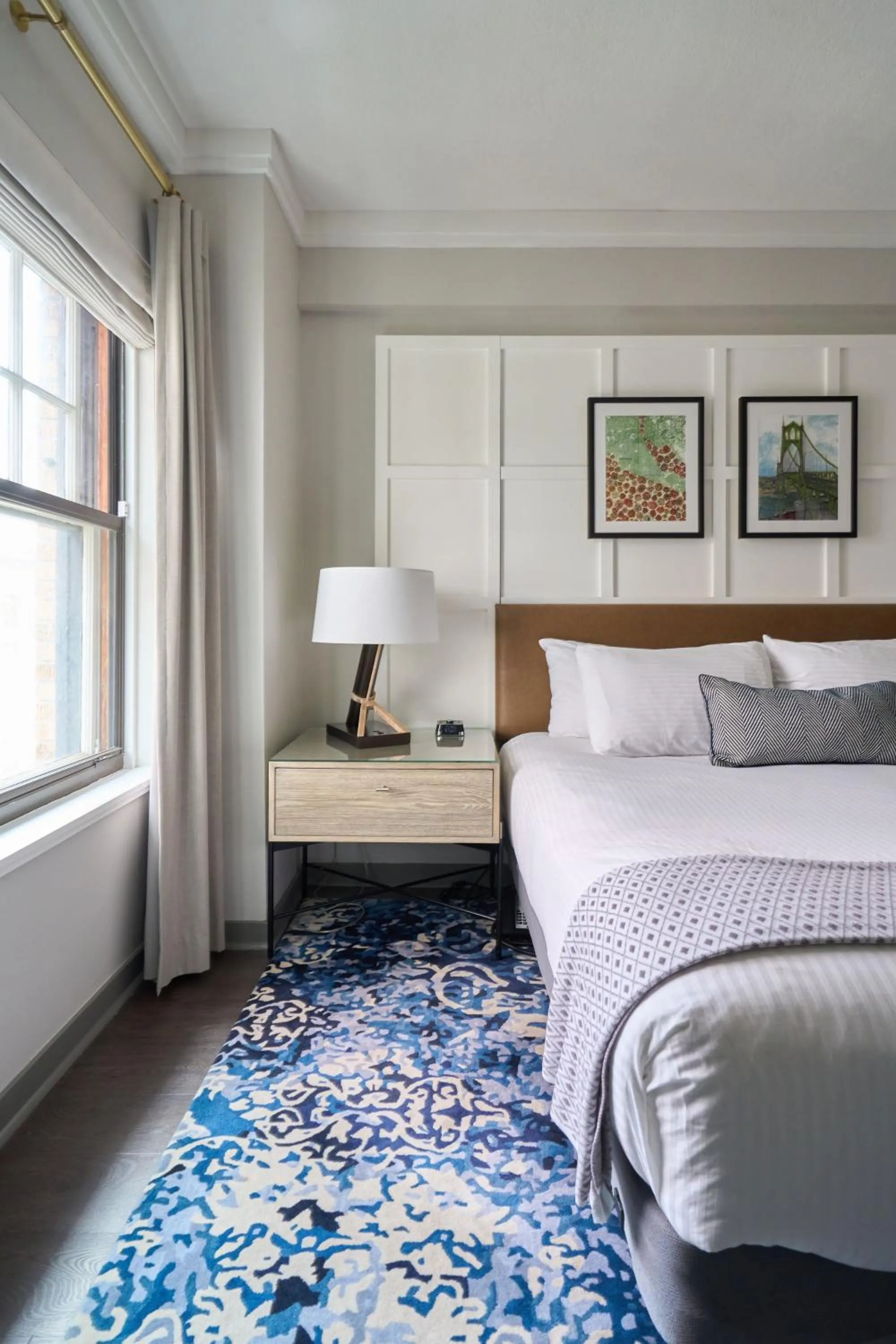 Bed in Heathman Hotel