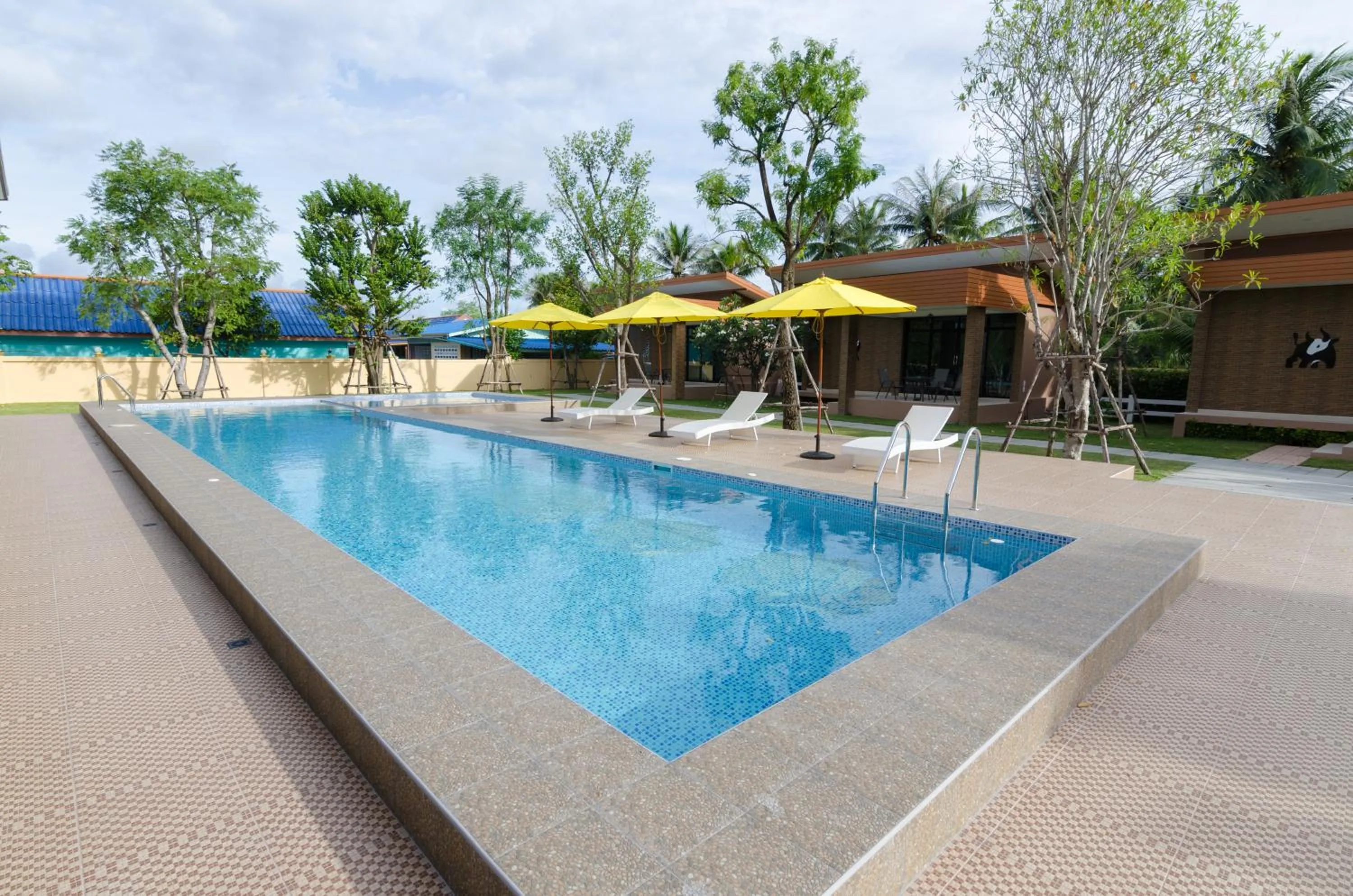 Pool view in Golf Inn Resort
