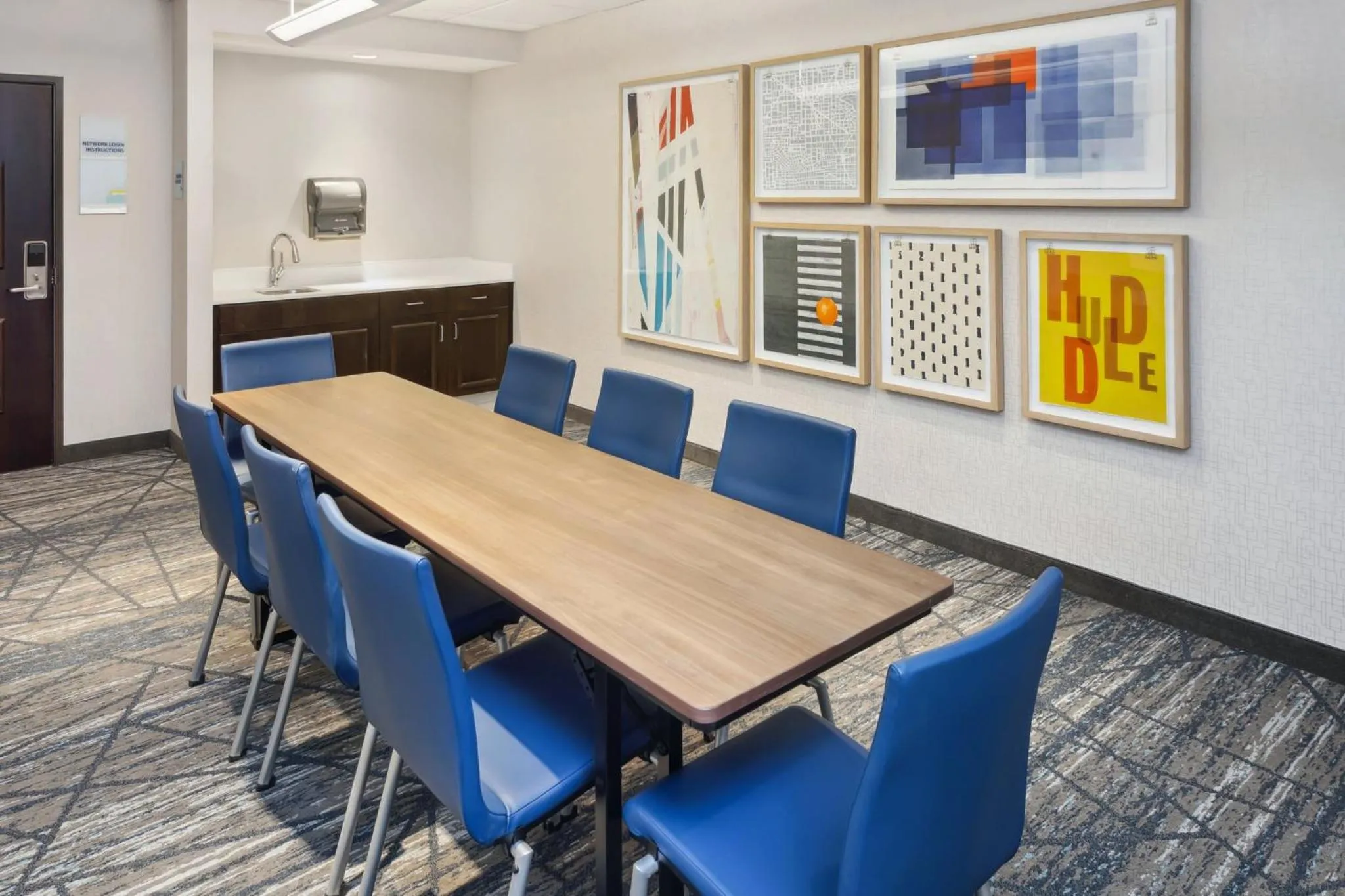 Meeting/conference room in Holiday Inn Express Pekin - Peoria Area by IHG