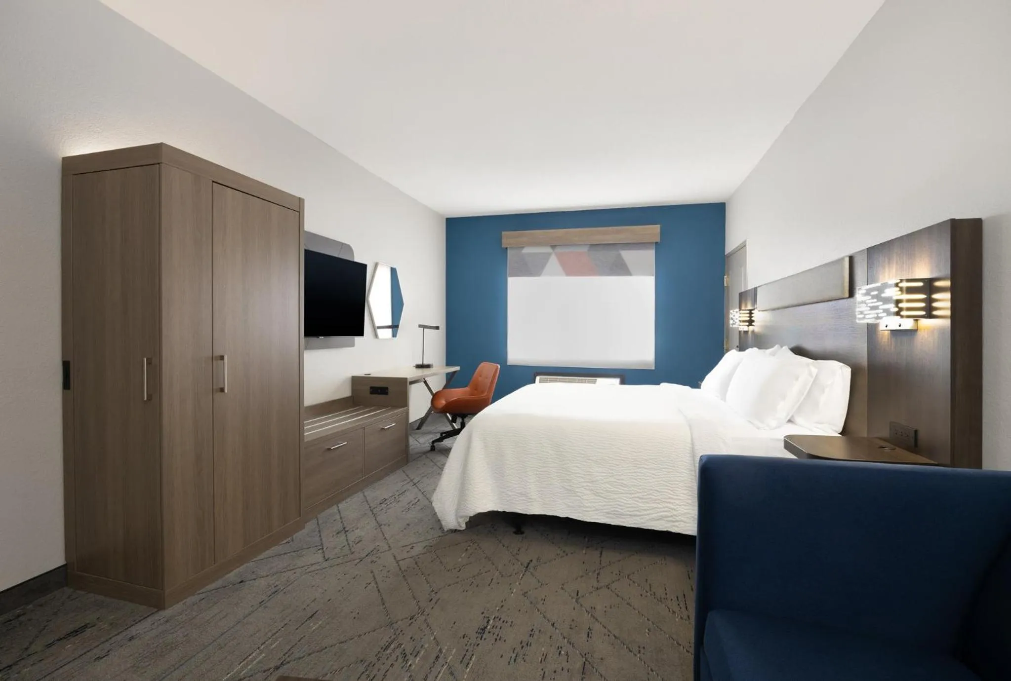 Photo of the whole room, Bed in Holiday Inn Express Hotel & Suites Kennesaw Northwest - Acworth by IHG